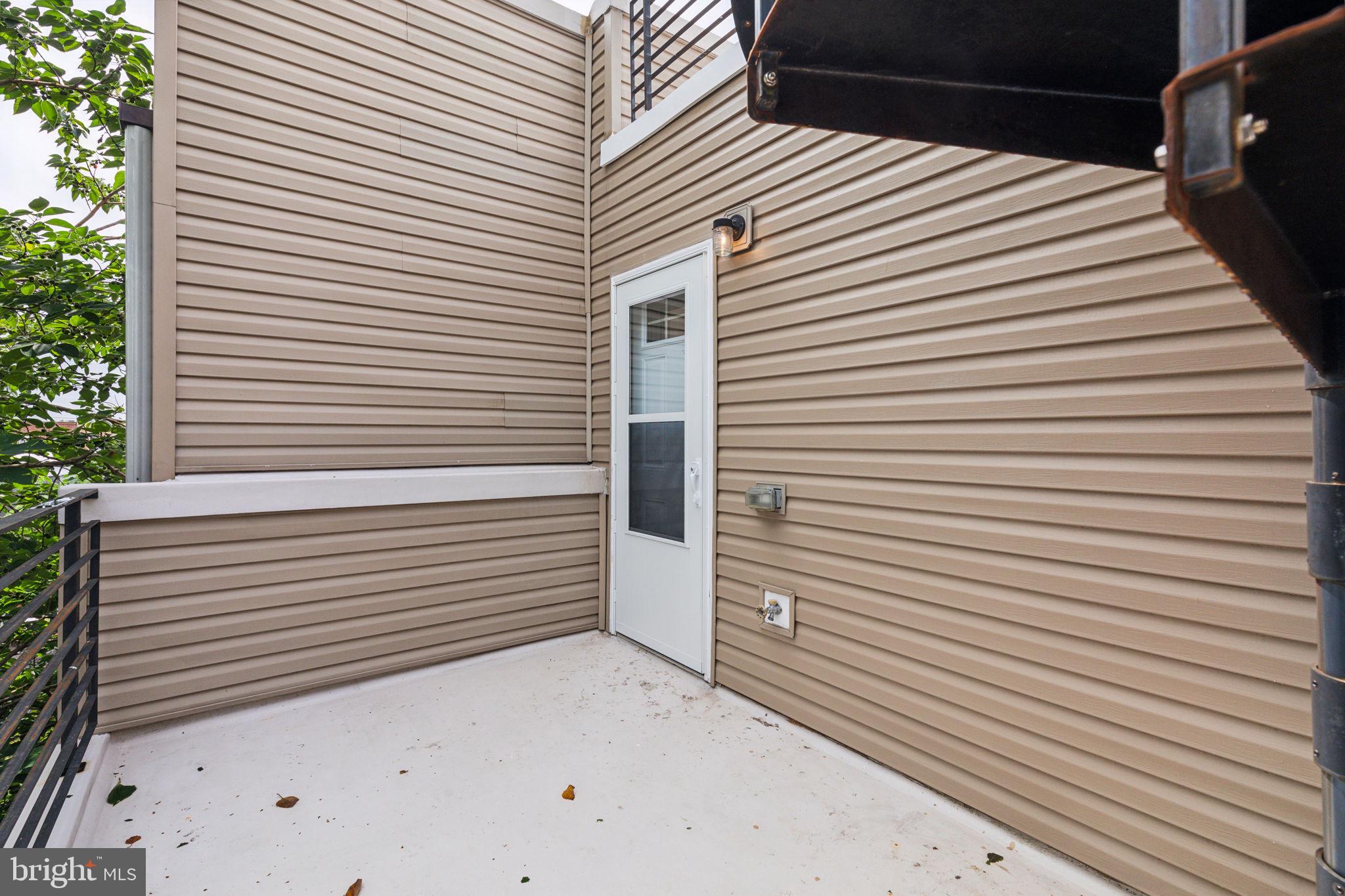 POINT BREEZE - Residential