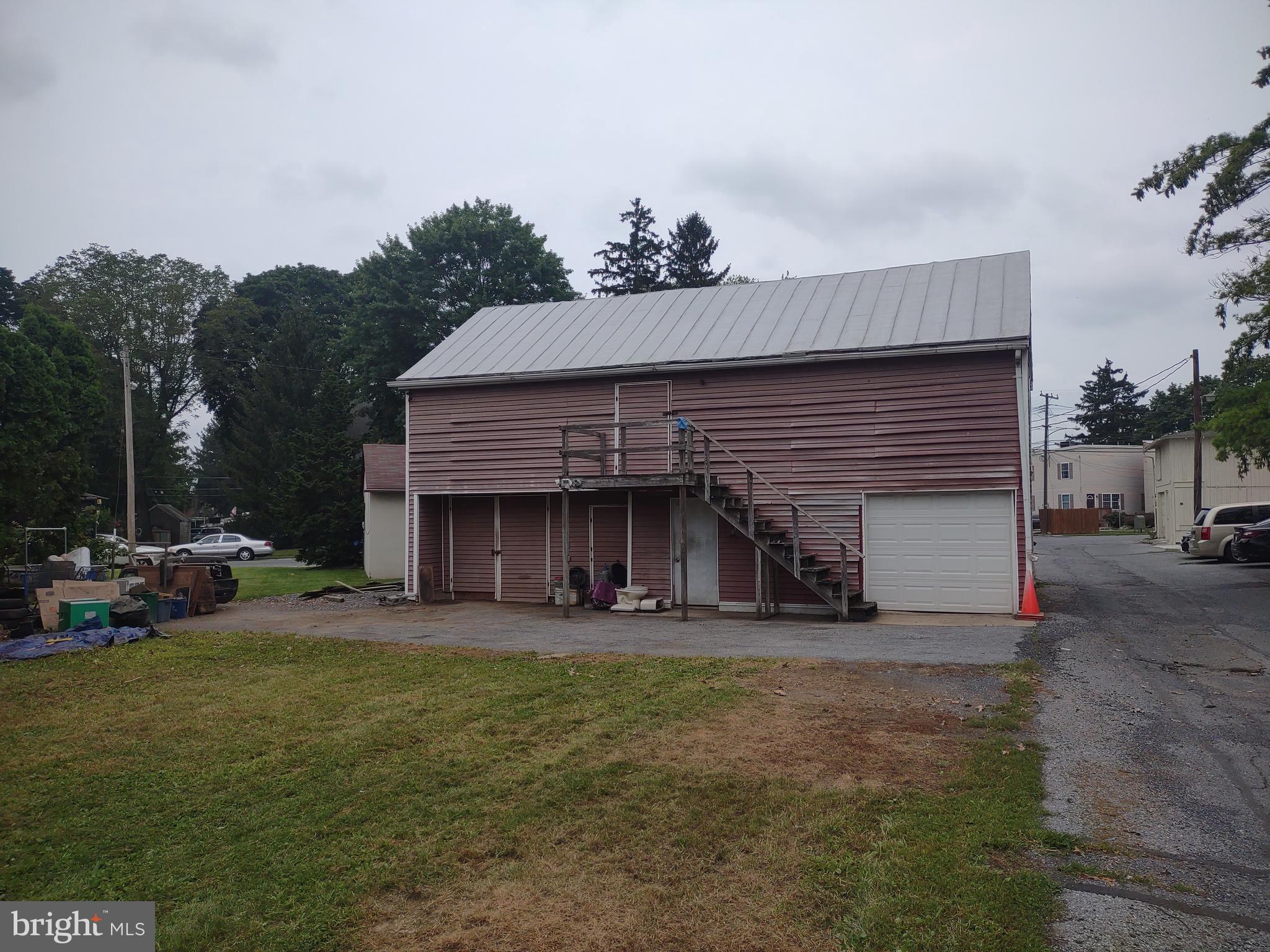 824 MOUNT LAUREL AVENUE