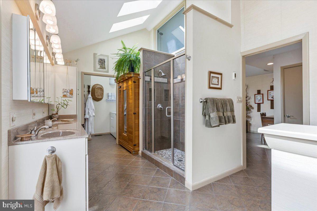 COLDSTREAM - Residential