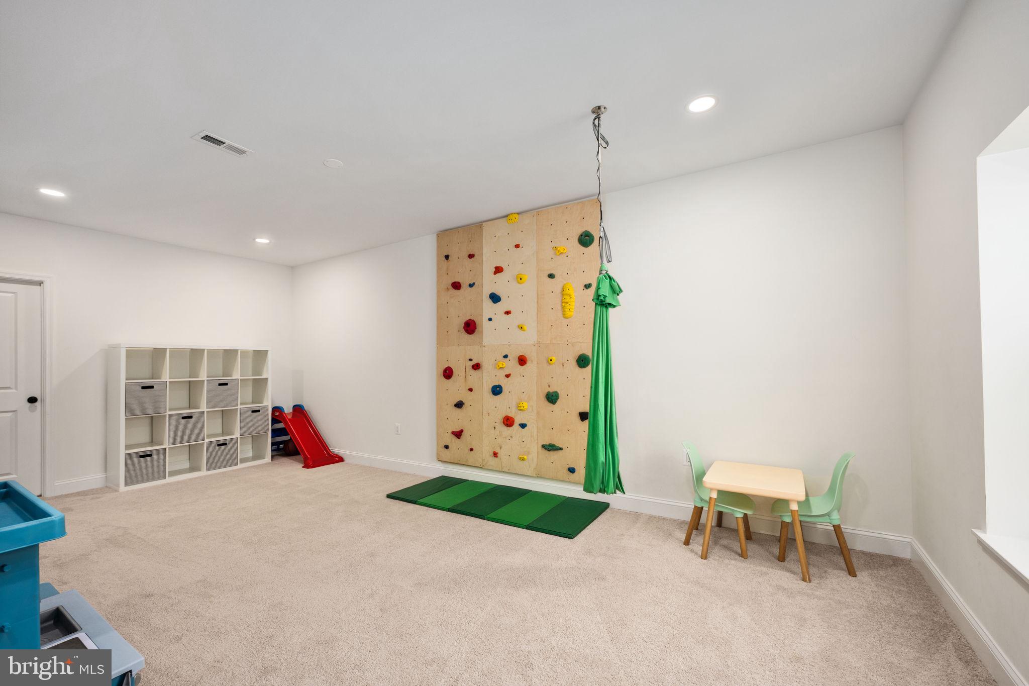 STAFFORD ESTATES - Residential