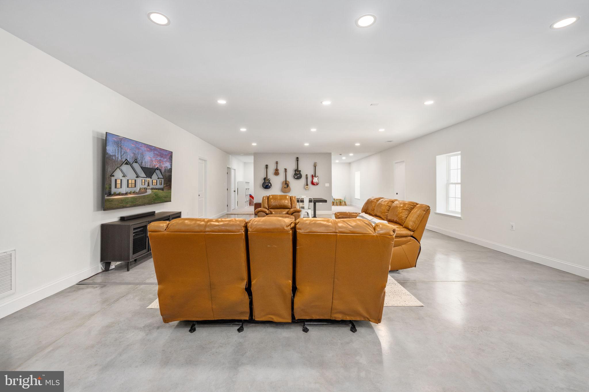 STAFFORD ESTATES - Residential