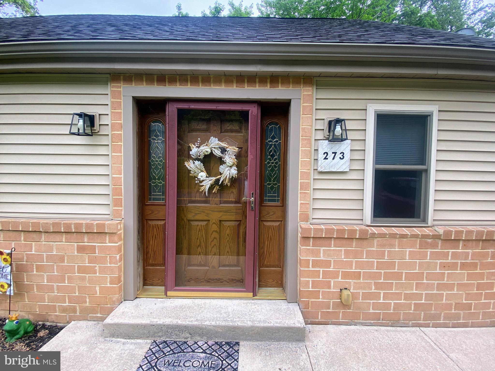 273 RIDGE AVENUE
