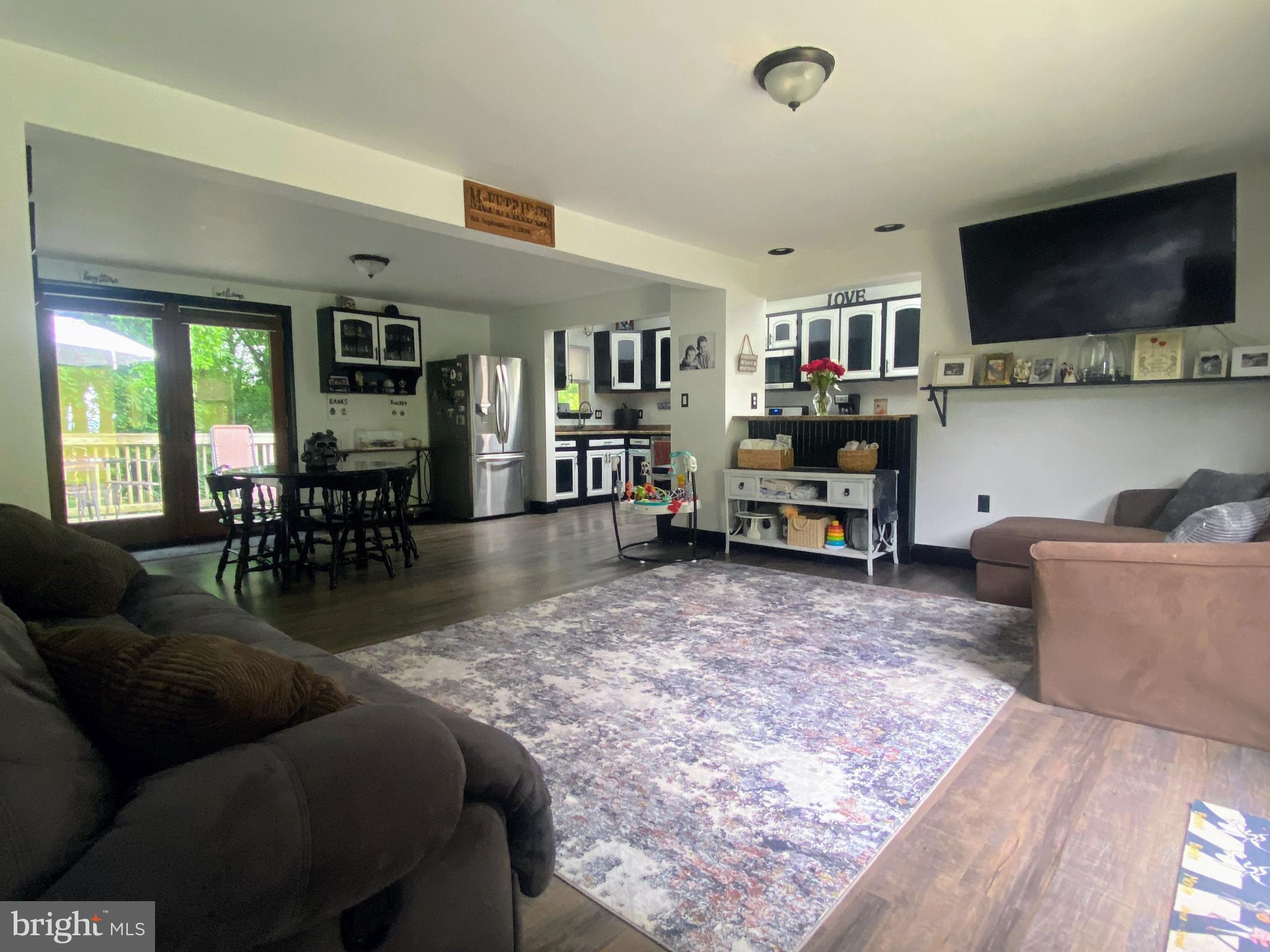 273 RIDGE AVENUE