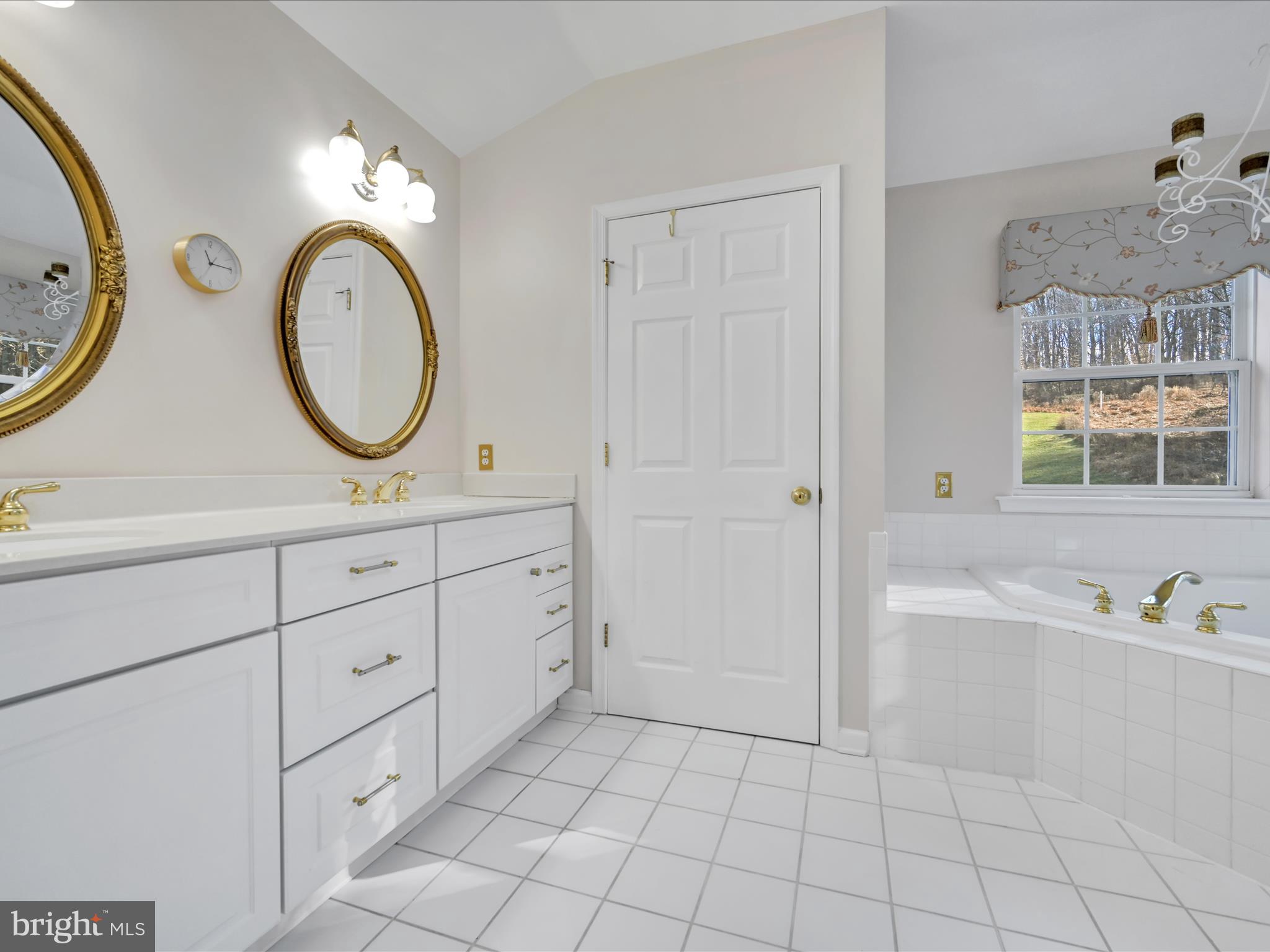 WHITEWOODS - Residential Lease