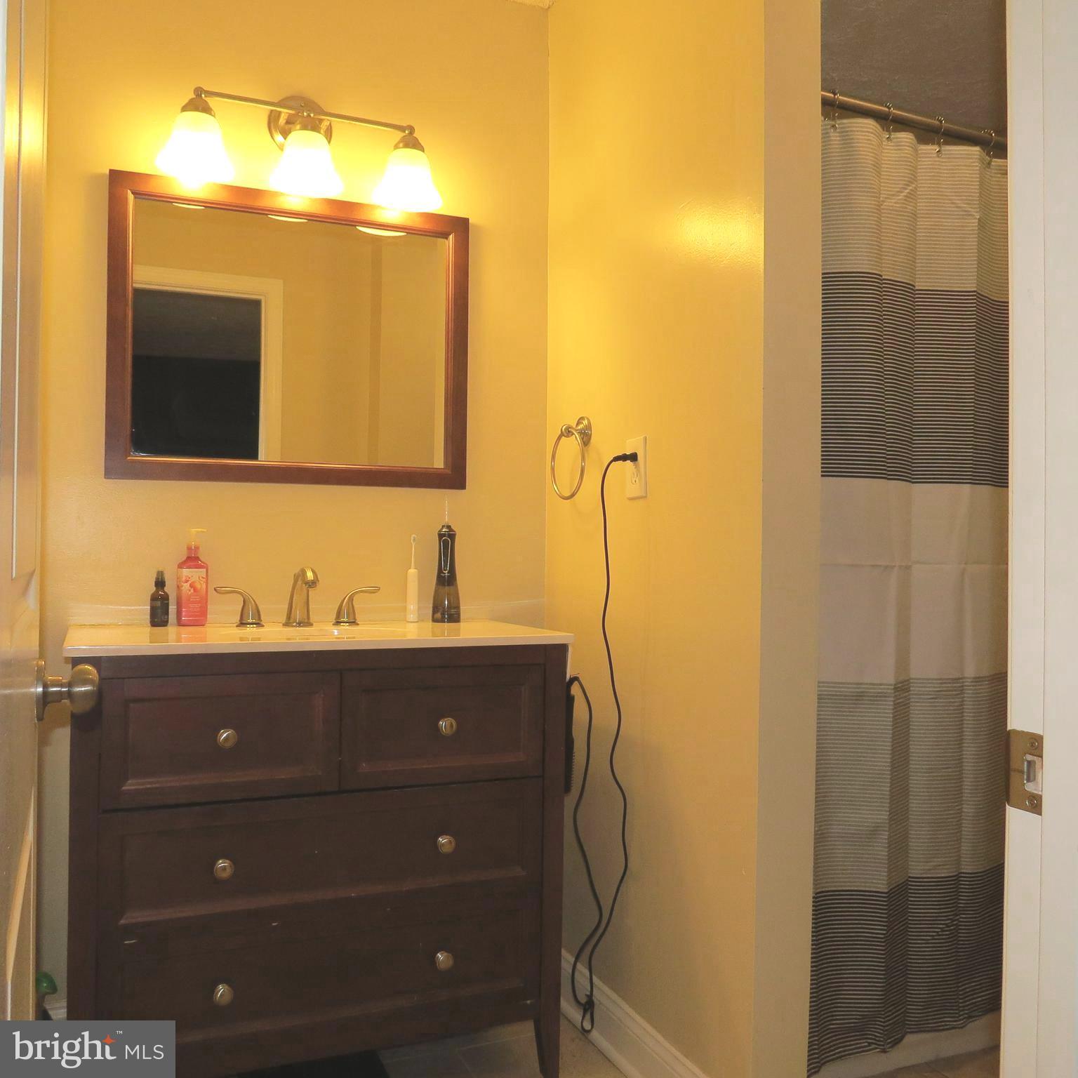 VILLAGE OF SILVER HALL - Residential