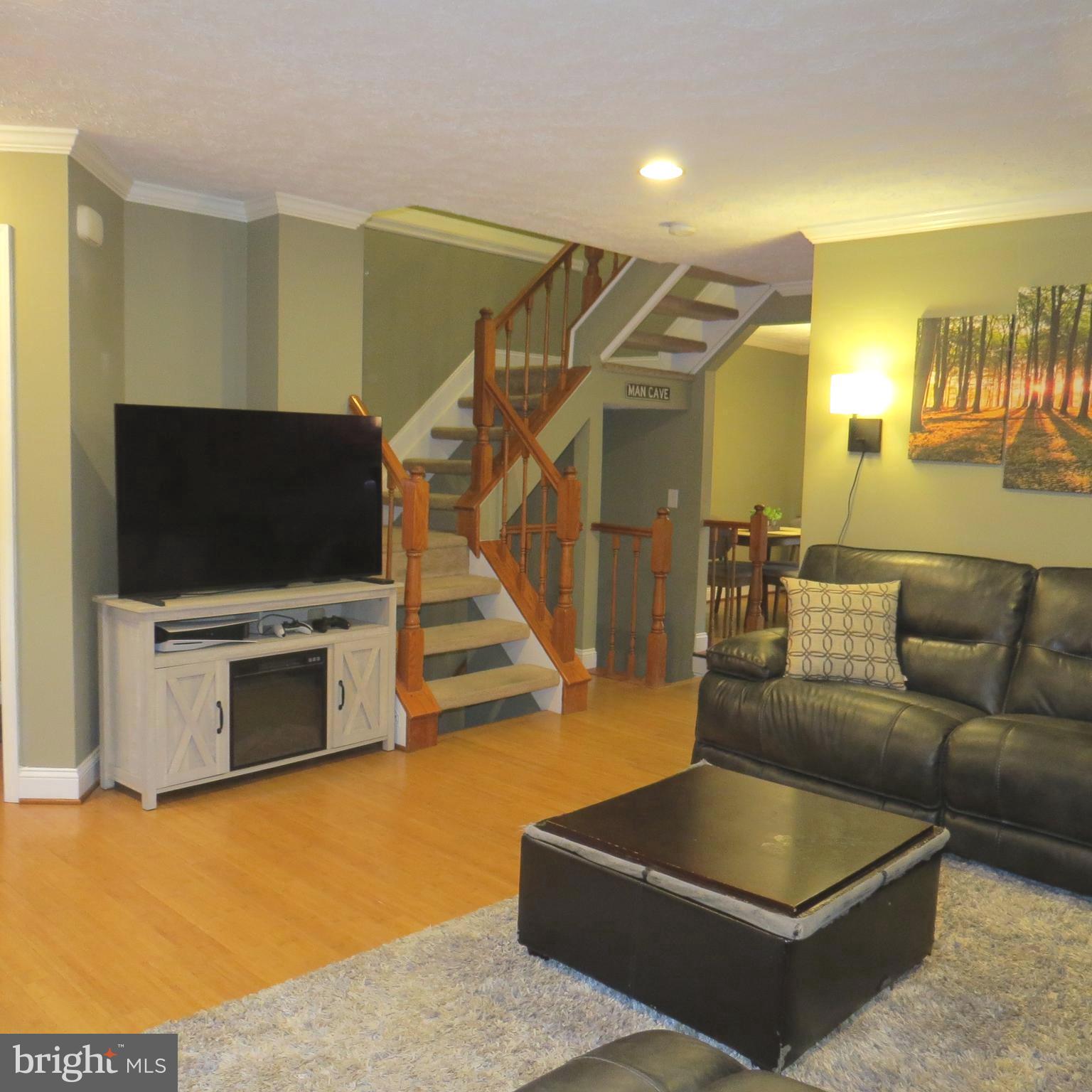 VILLAGE OF SILVER HALL - Residential