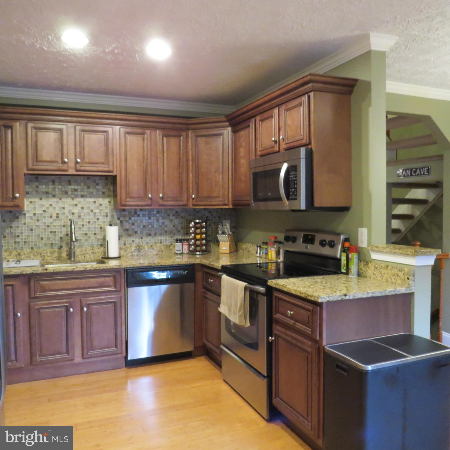 VILLAGE OF SILVER HALL - Residential