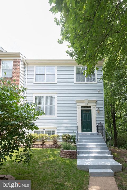 5819 STREAM POND COURT CENTREVILLE VA 20120
