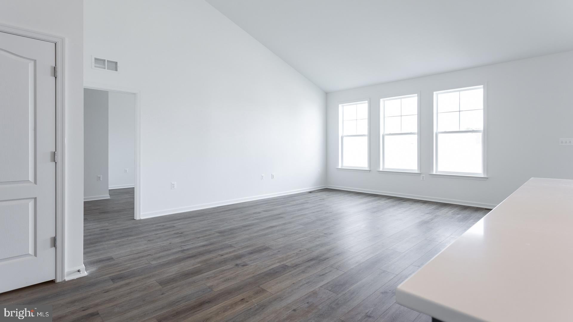 TBB STUART STREET CEDAR II