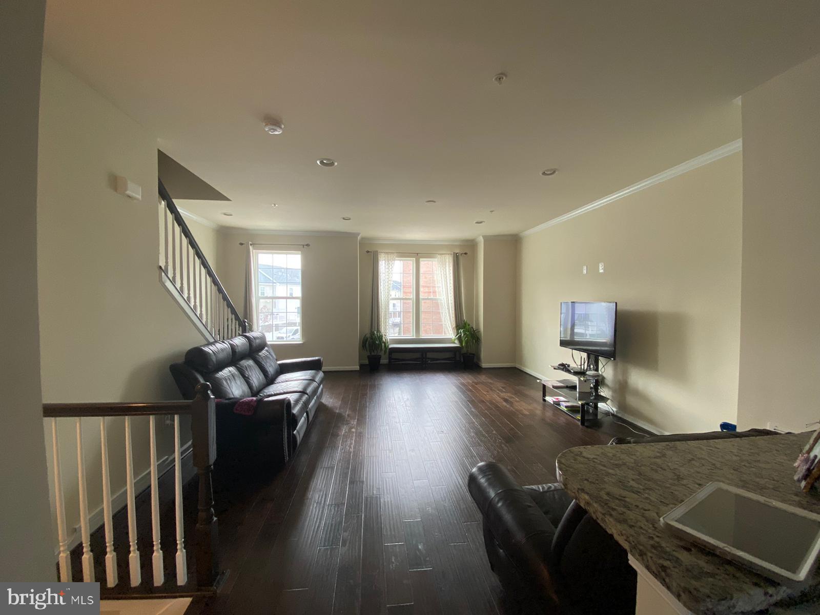 BLUE STREAM - Residential