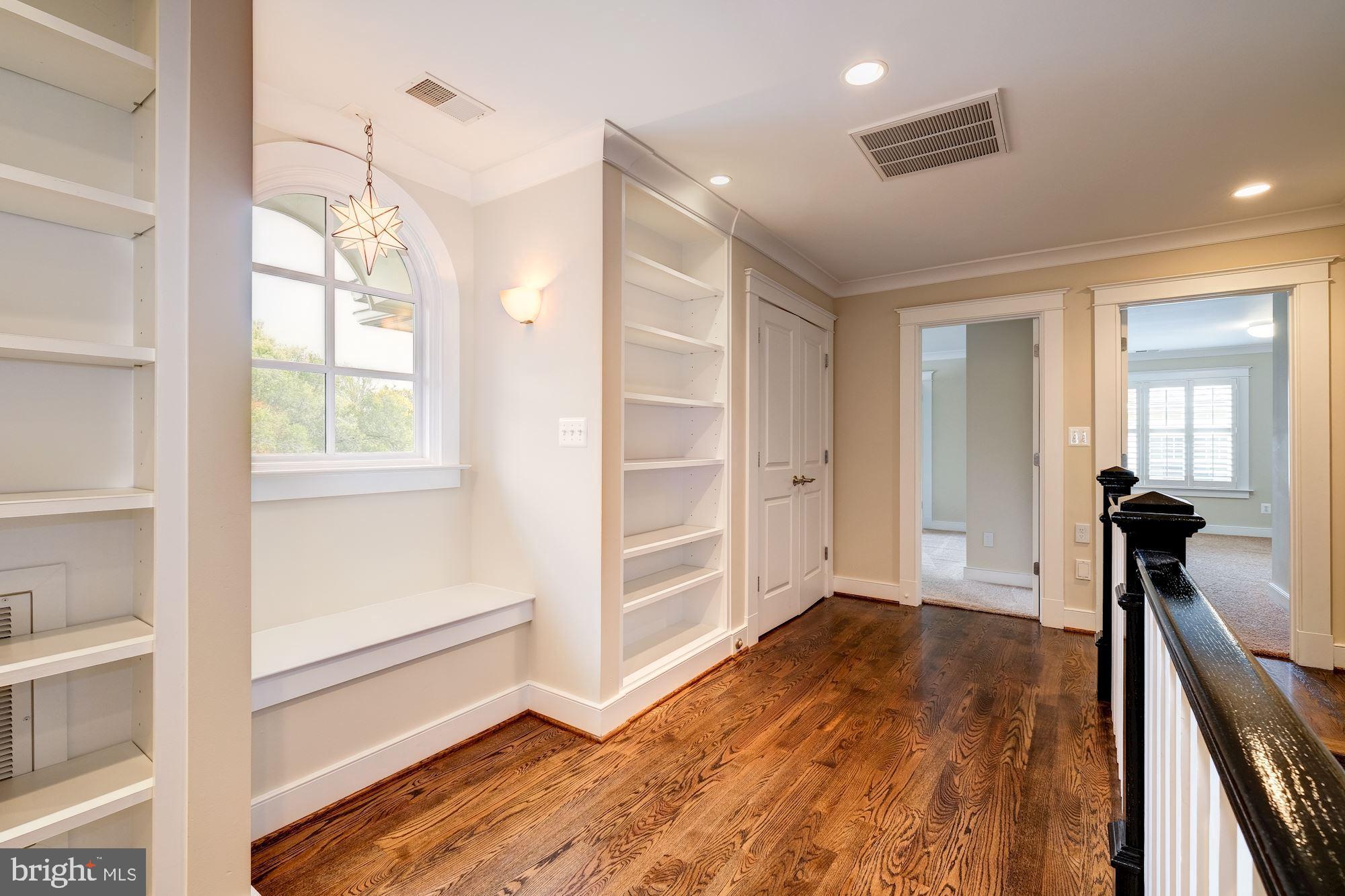 STONELEIGH - Residential