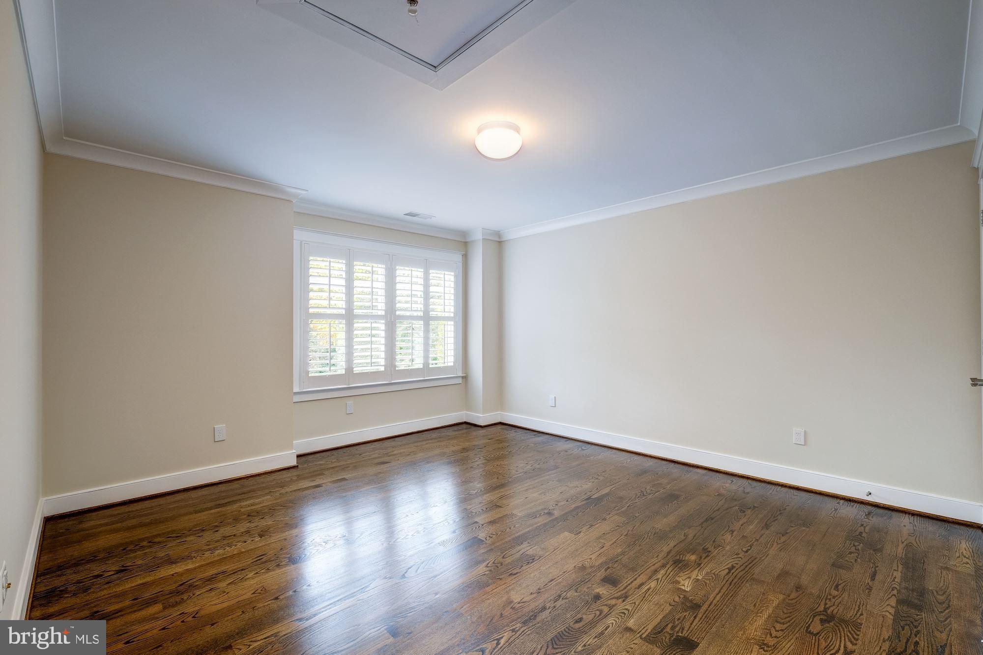 STONELEIGH - Residential