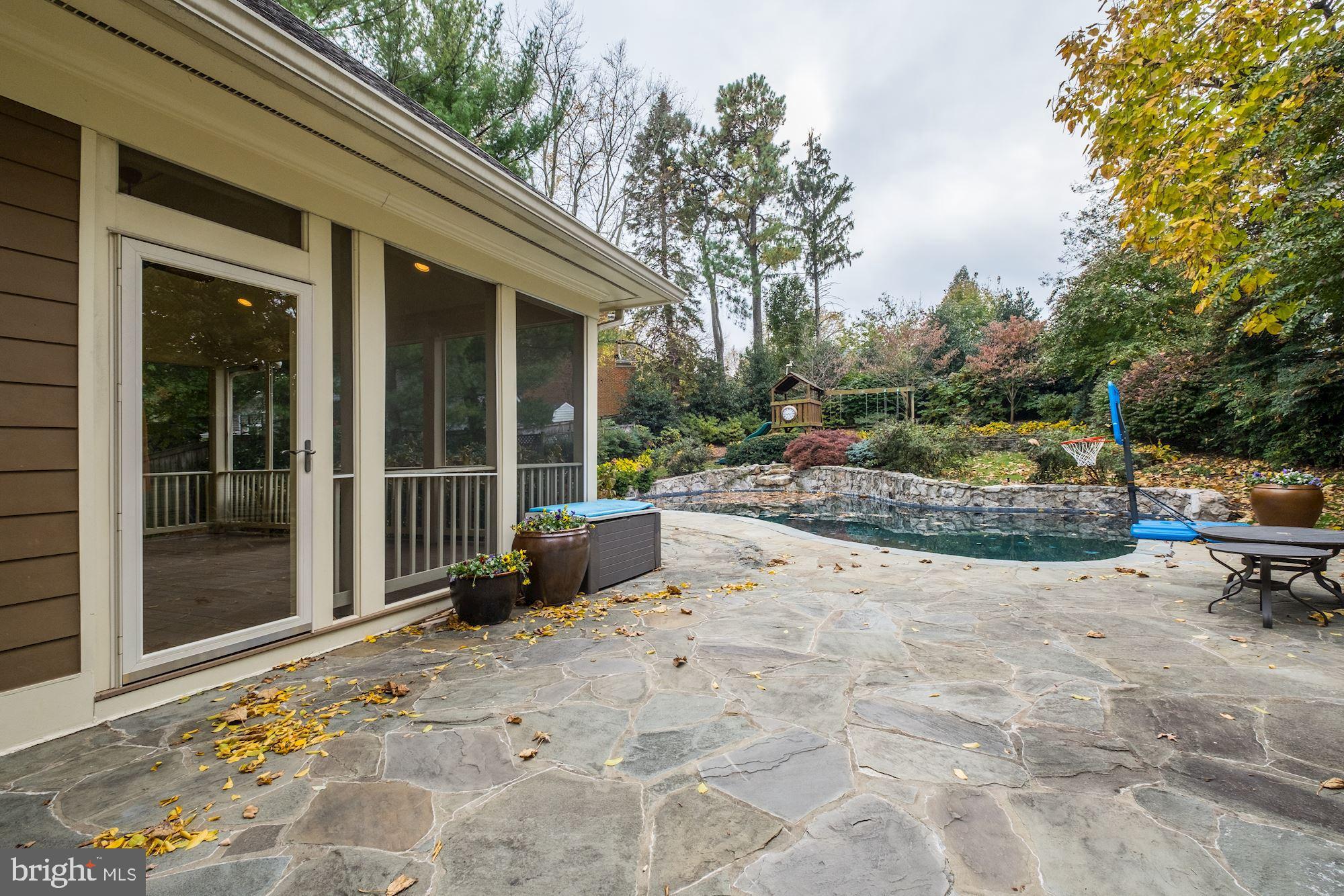 STONELEIGH - Residential