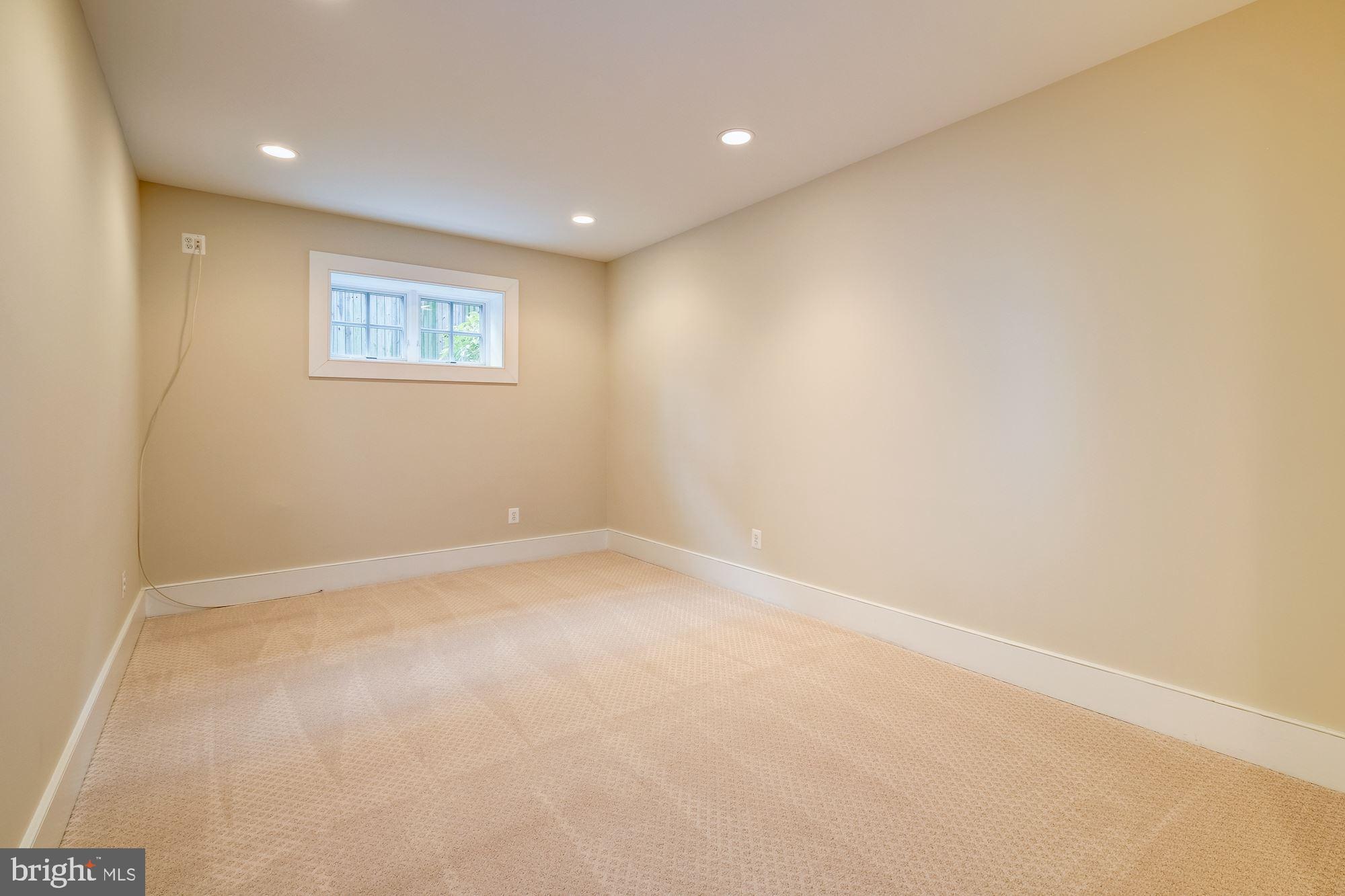 STONELEIGH - Residential