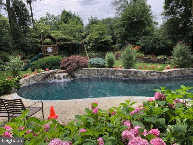 STONELEIGH - Residential