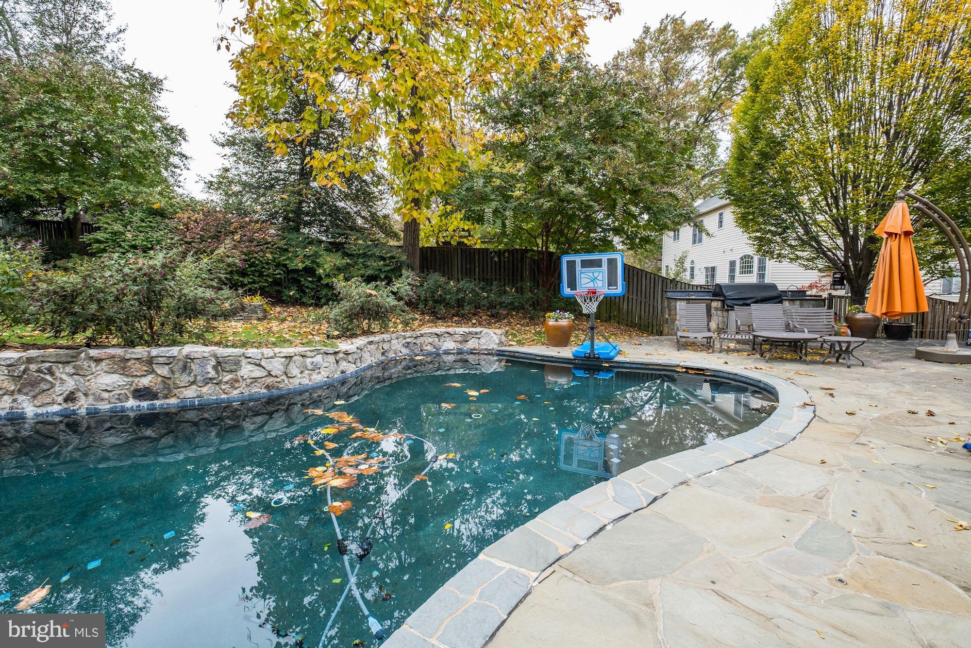 STONELEIGH - Residential