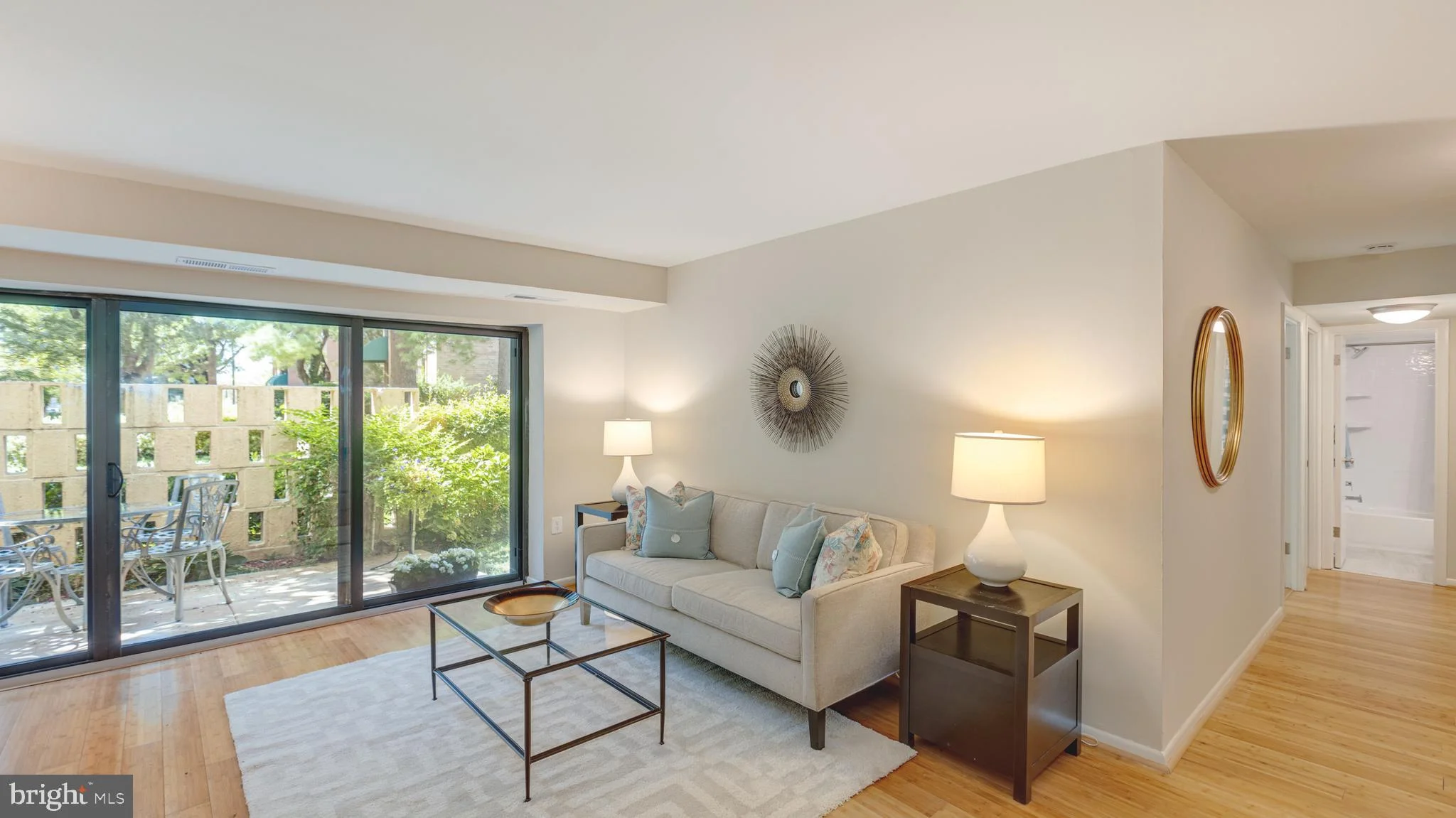 6135 Leesburg Pike Unit 101, Falls Church, VA 22041