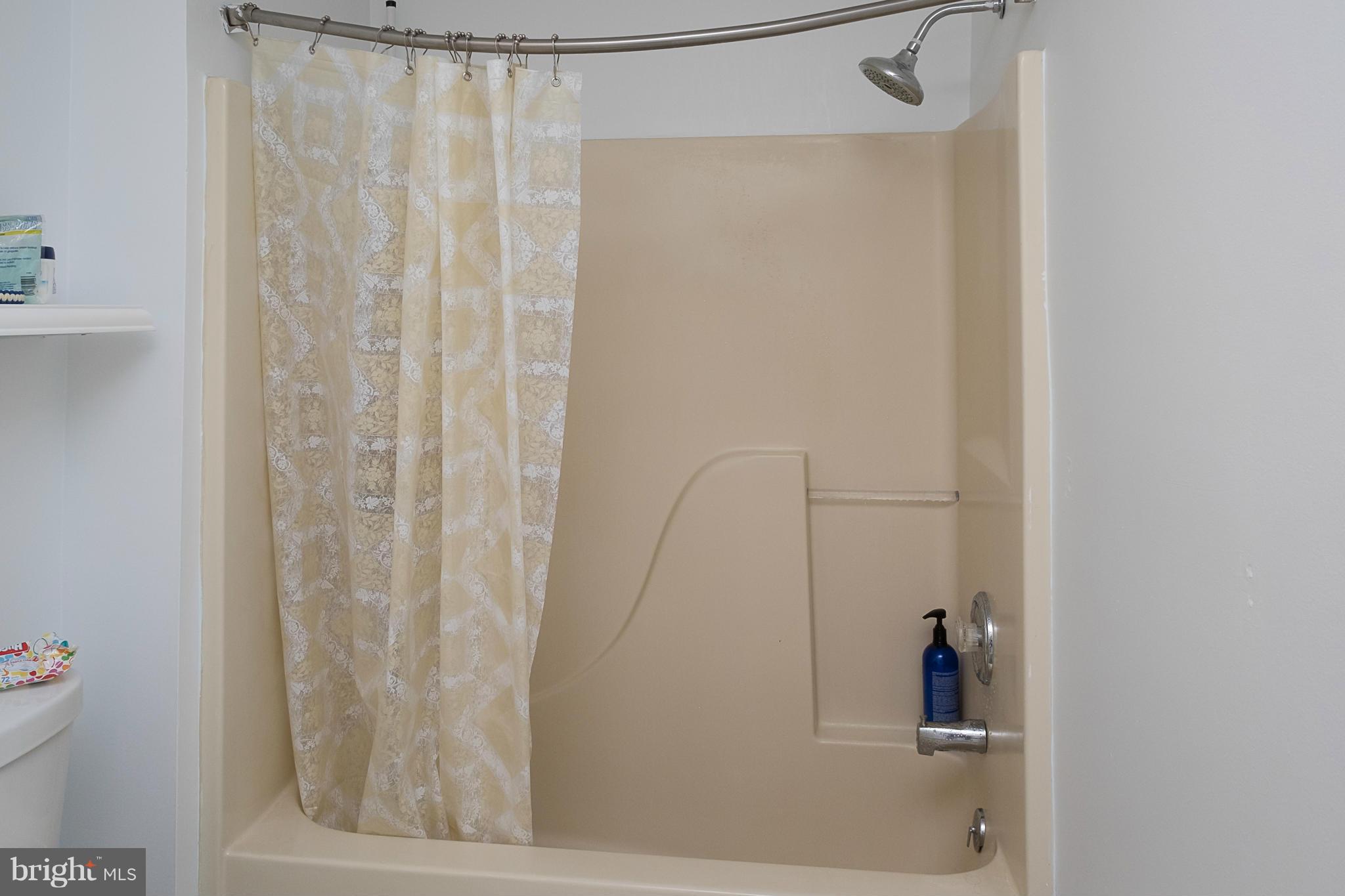 BEVERLEY BEACH - Residential Lease