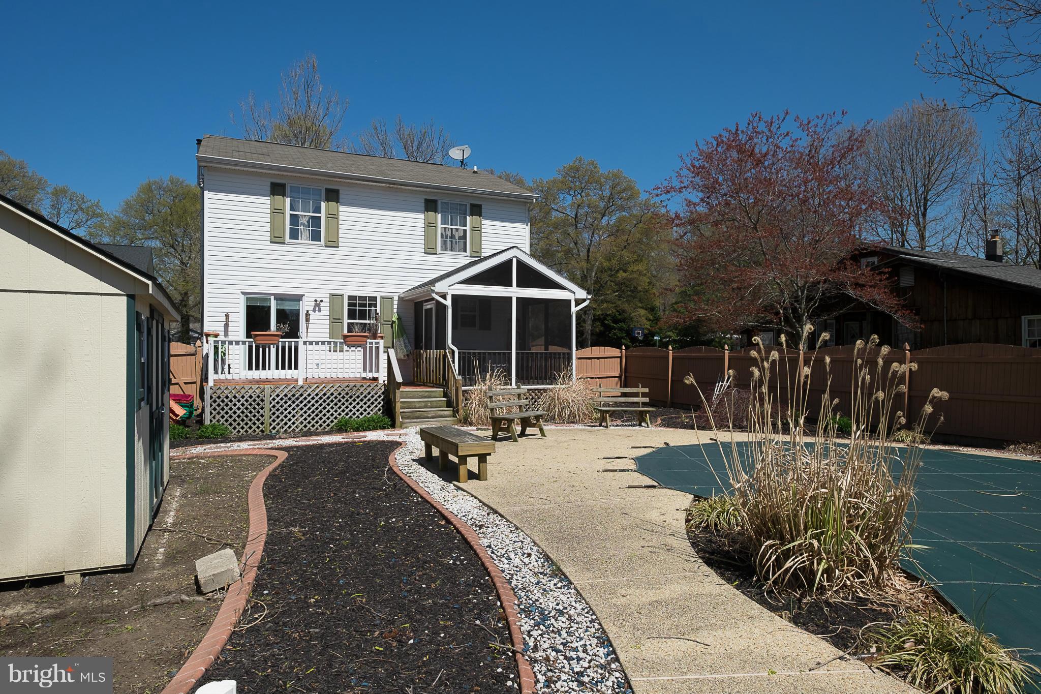 BEVERLEY BEACH - Residential Lease