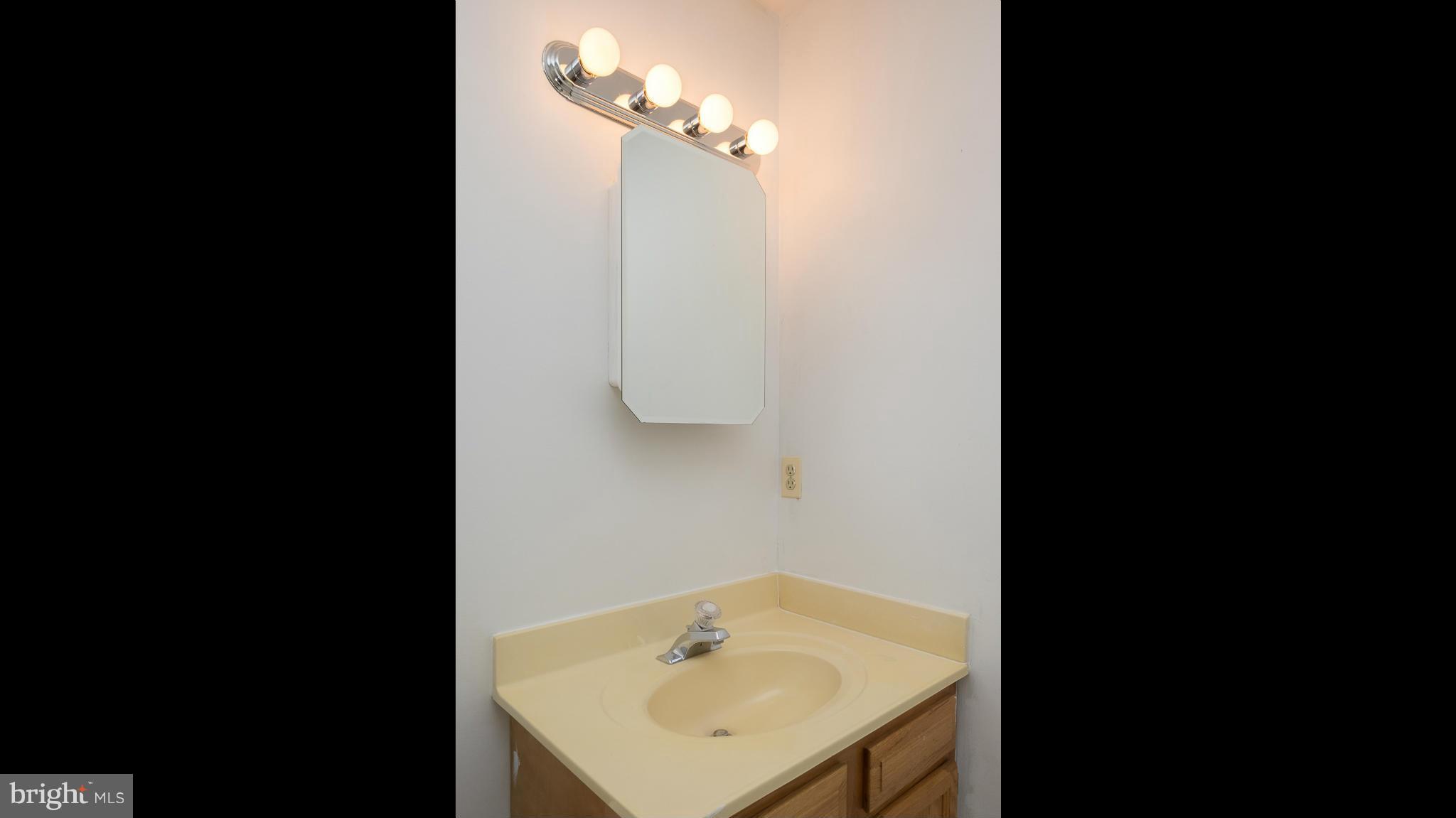 BEVERLEY BEACH - Residential Lease