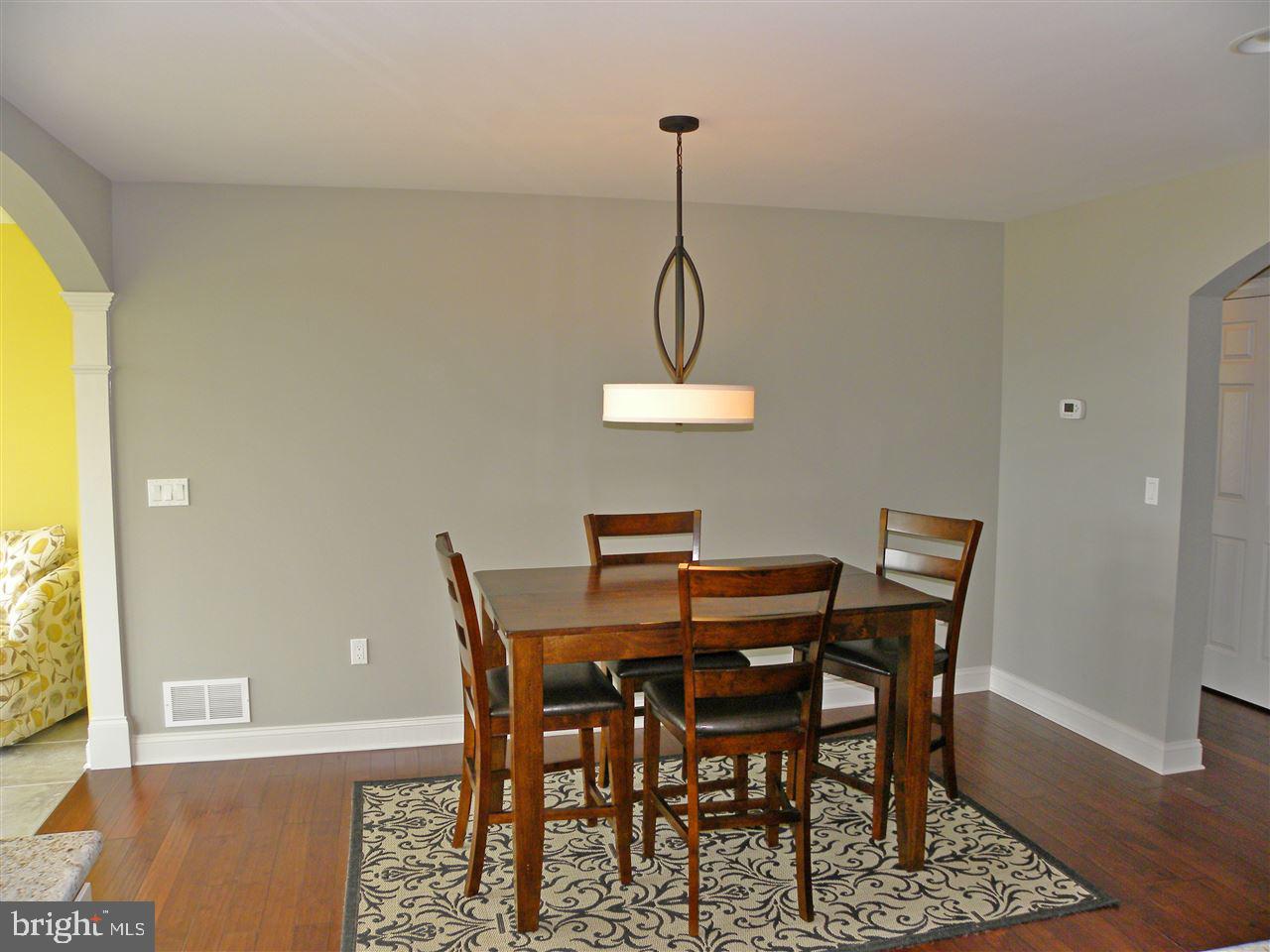 SUMMIT POINTE AT ELM TREE - Residential
