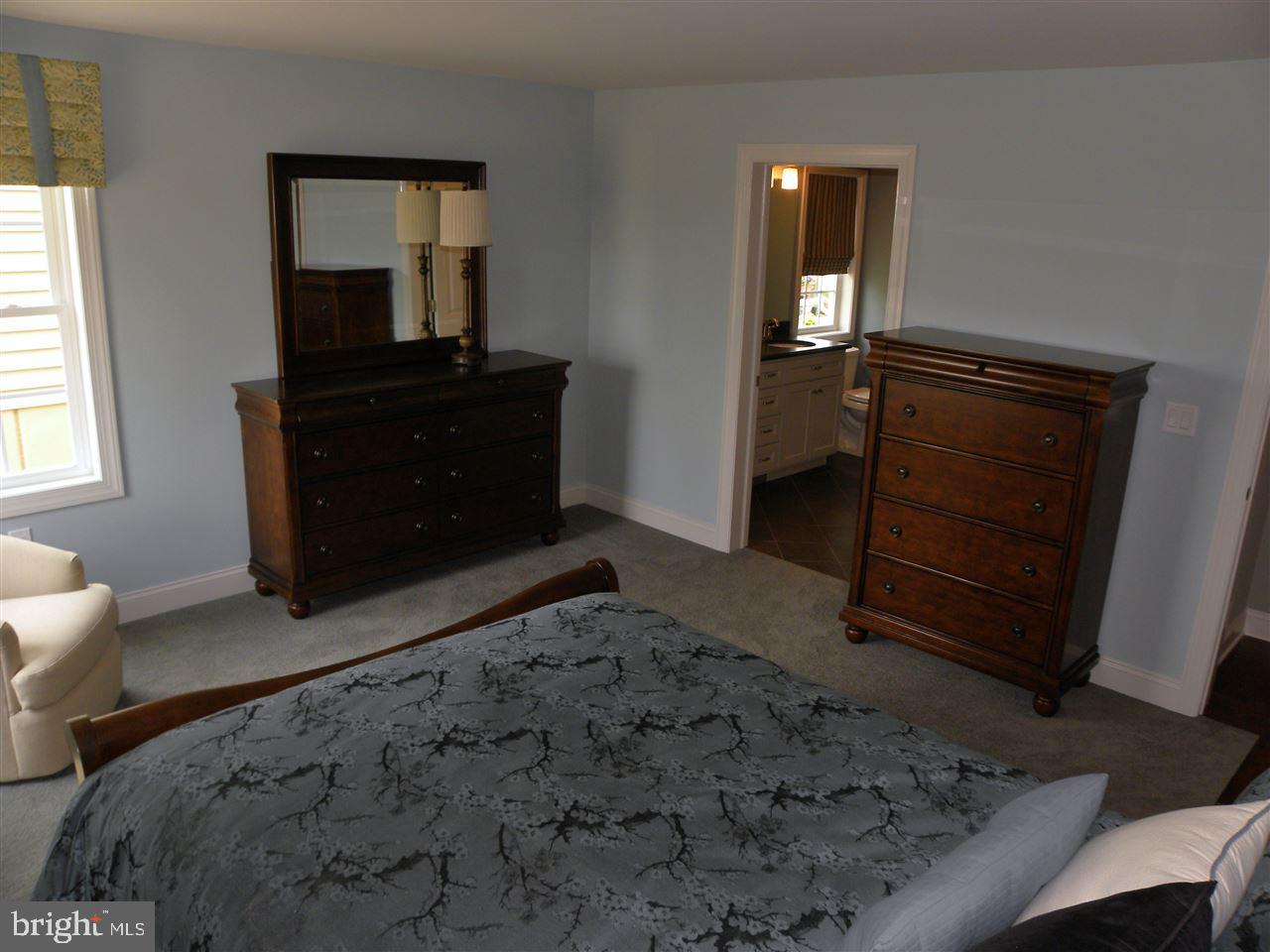 SUMMIT POINTE AT ELM TREE - Residential