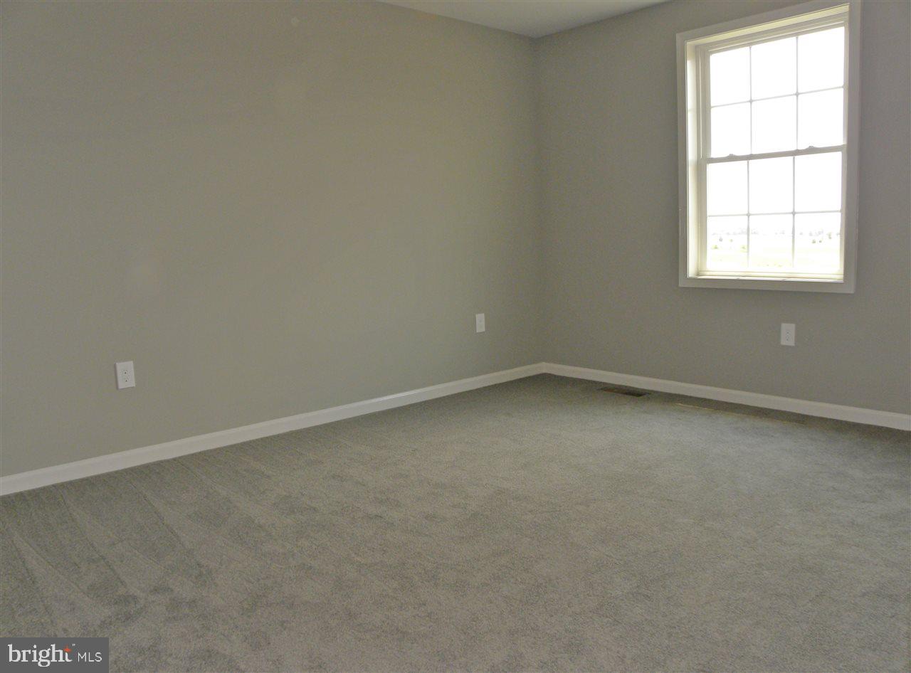 SUMMIT POINTE AT ELM TREE - Residential