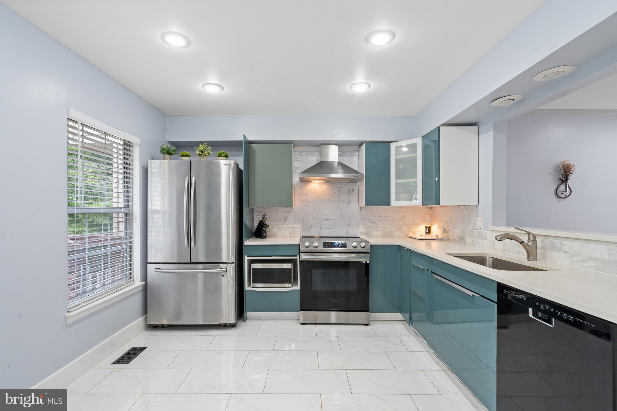 LOGAN WOODS - Residential