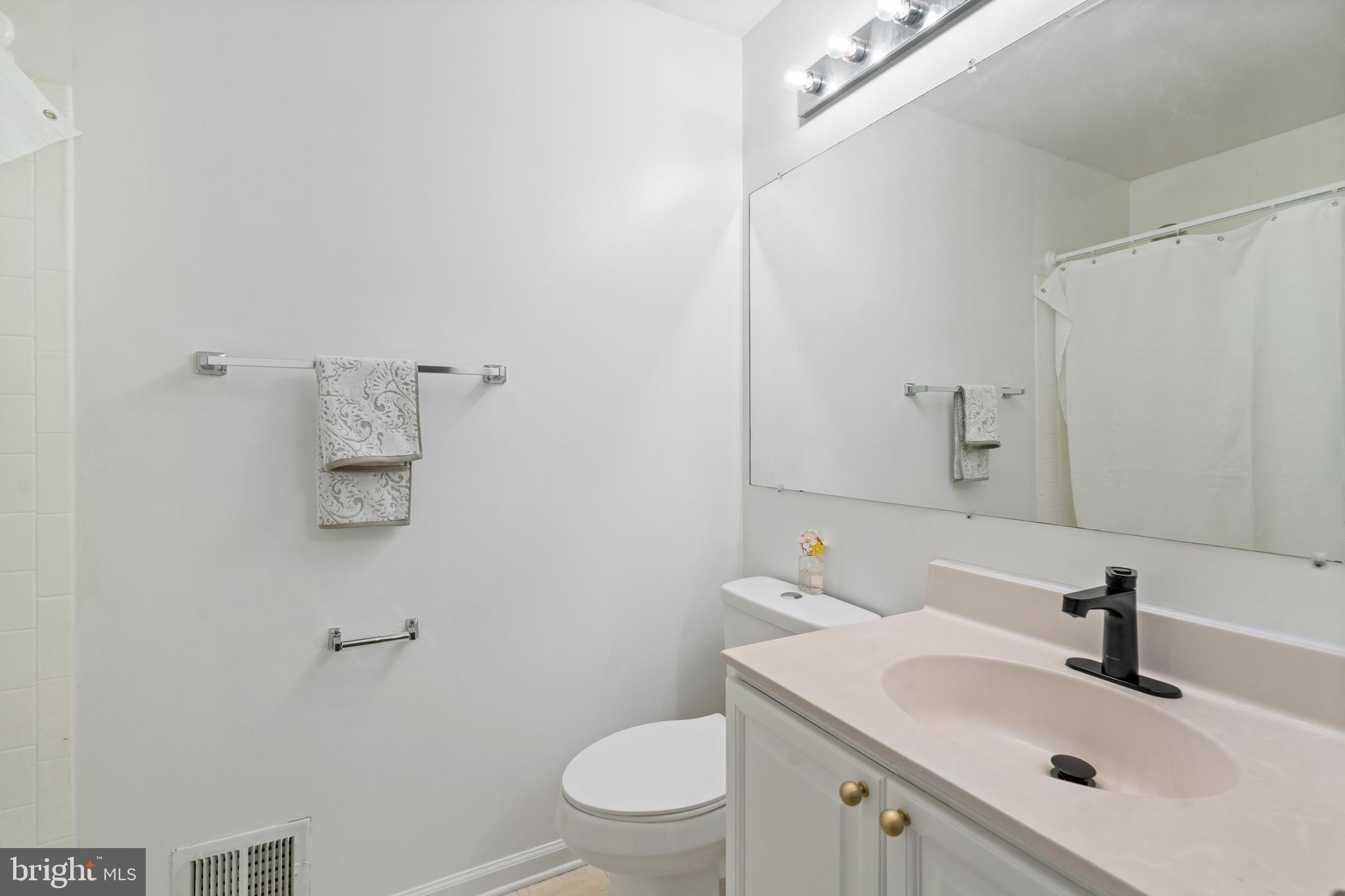 LOGAN WOODS - Residential