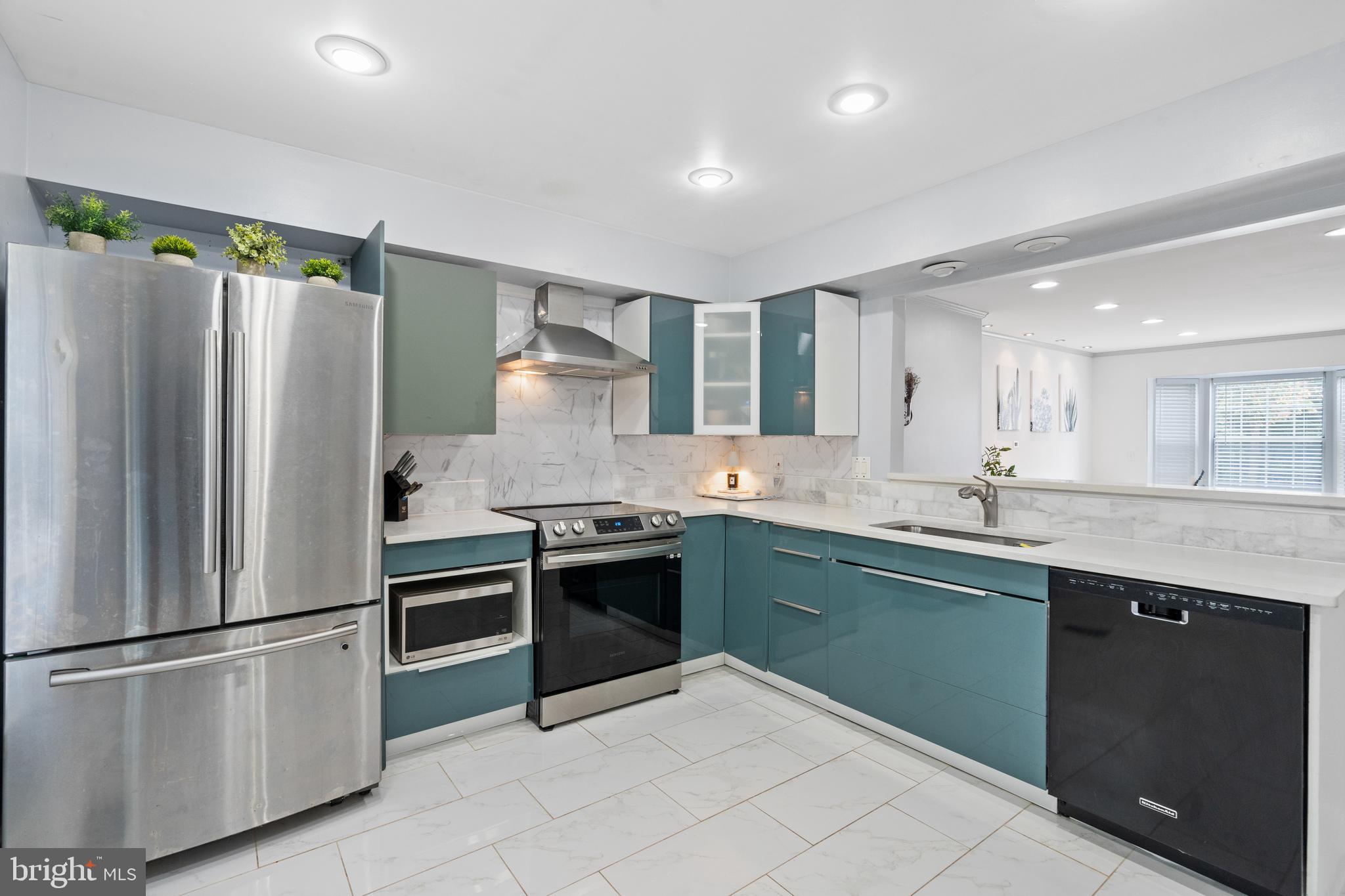 LOGAN WOODS - Residential