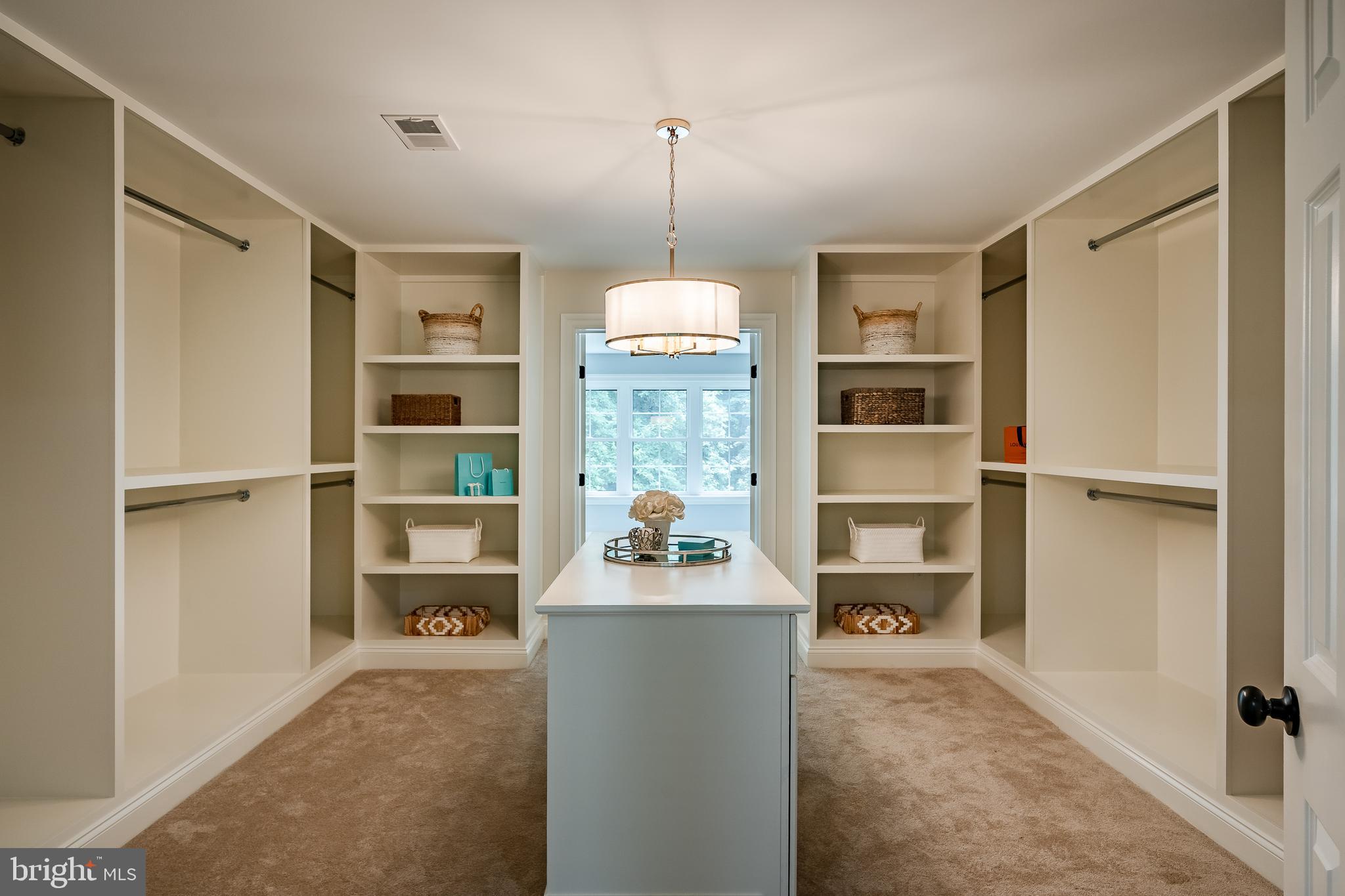 RADNOR HUNT - Residential