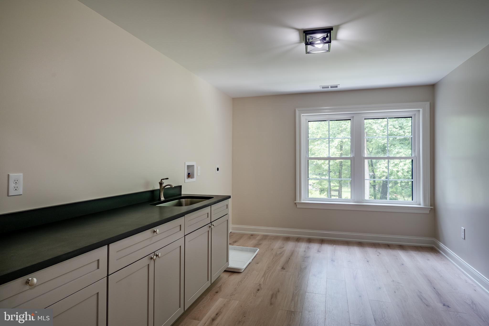 RADNOR HUNT - Residential