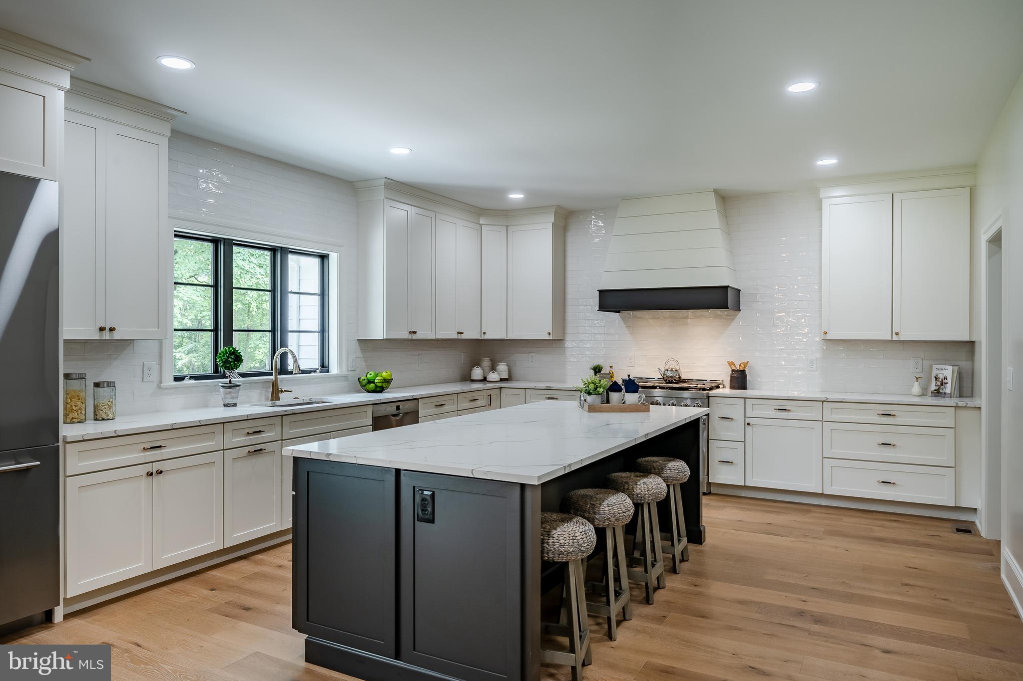 RADNOR HUNT - Residential