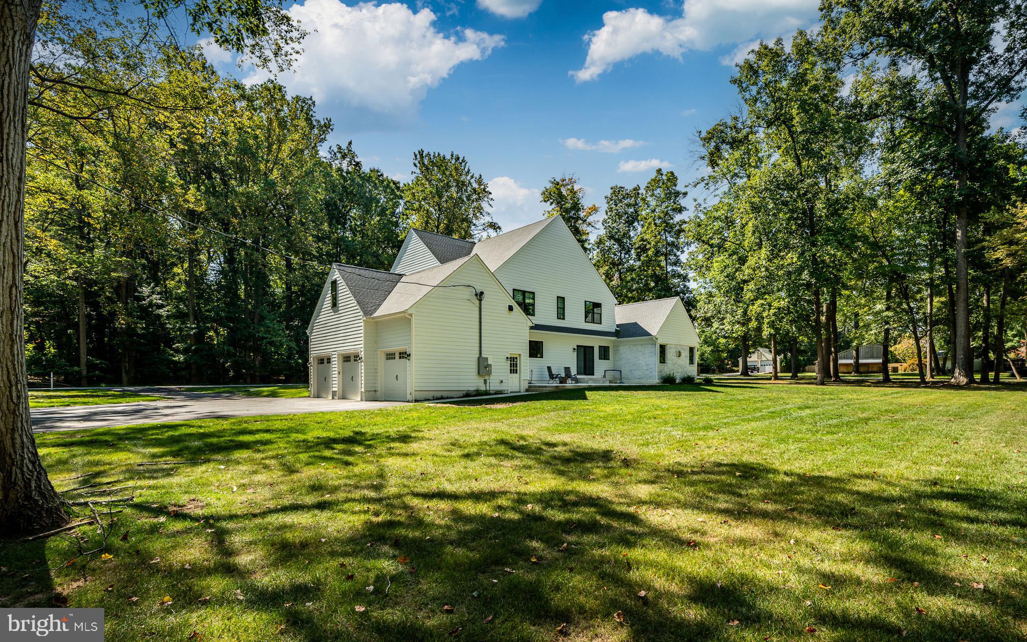 RADNOR HUNT - Residential