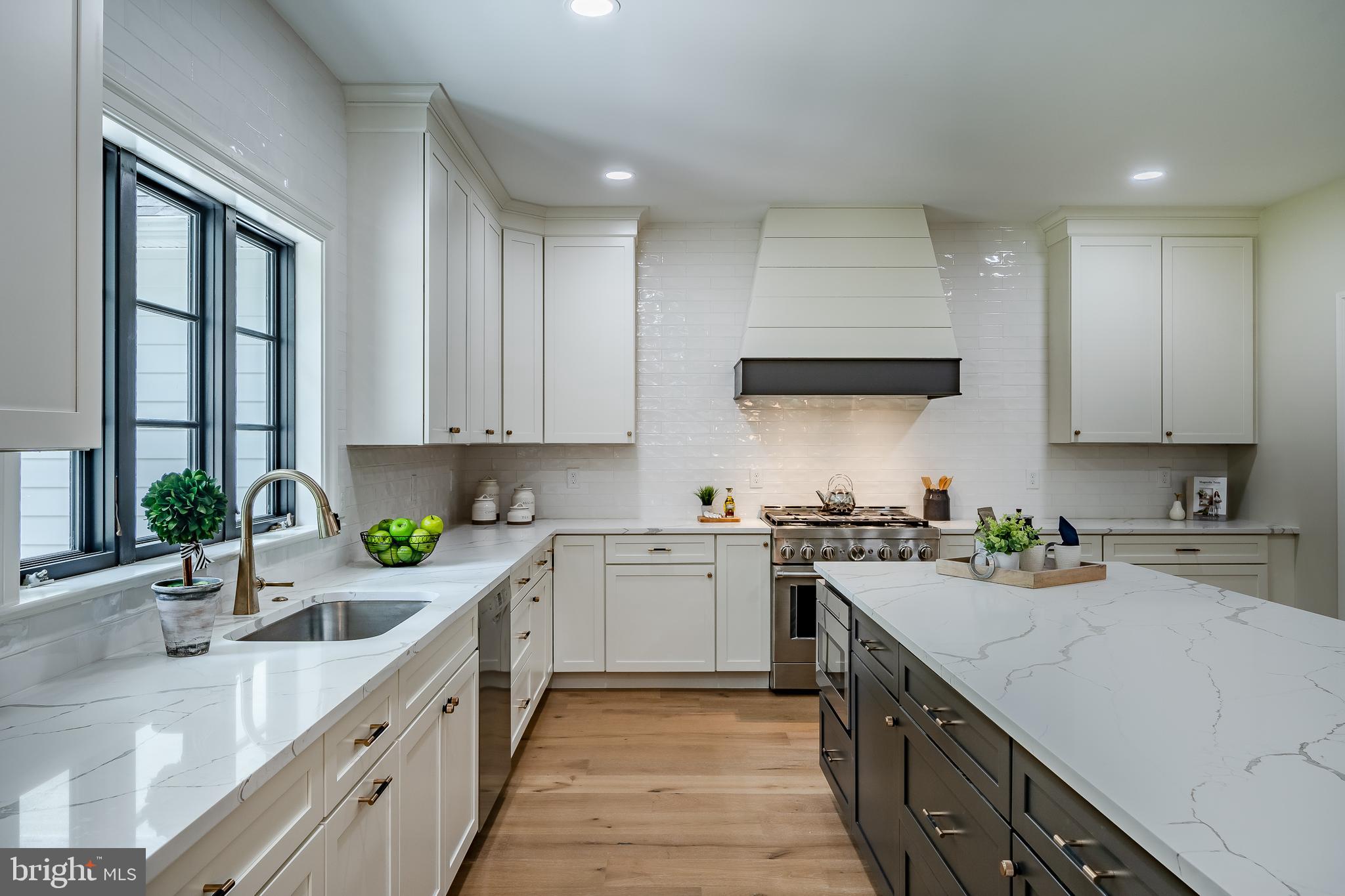 RADNOR HUNT - Residential