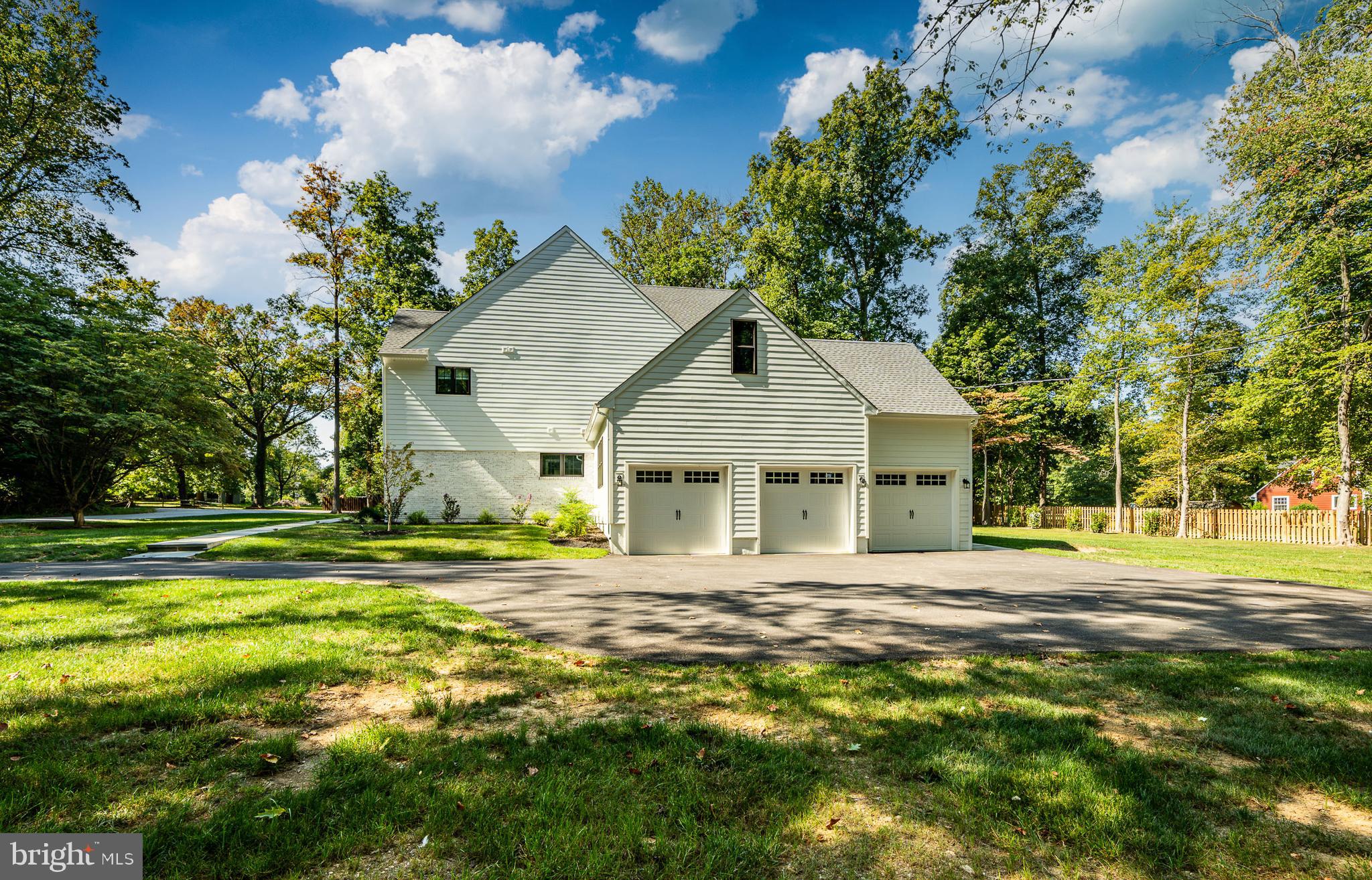 RADNOR HUNT - Residential