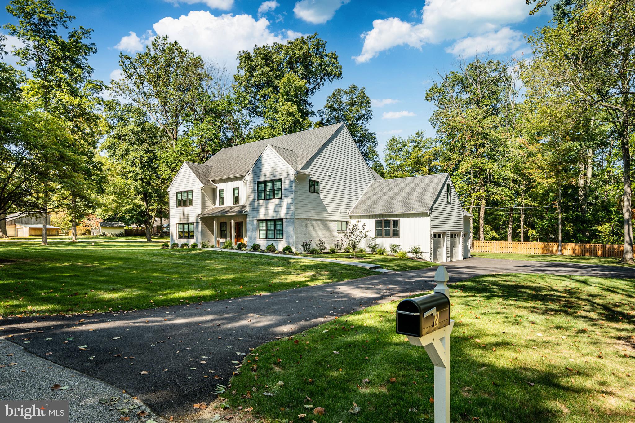 RADNOR HUNT - Residential