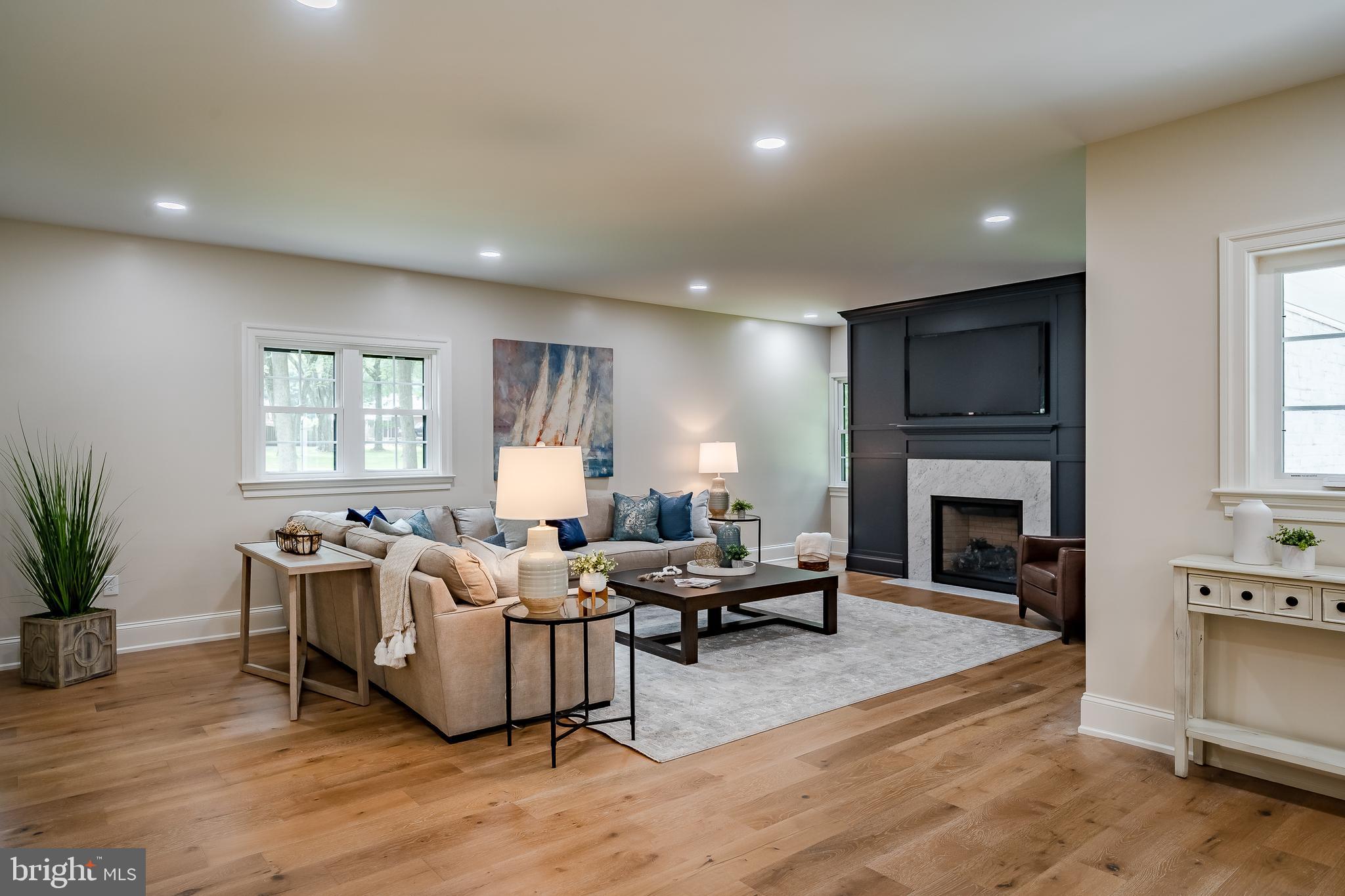 RADNOR HUNT - Residential