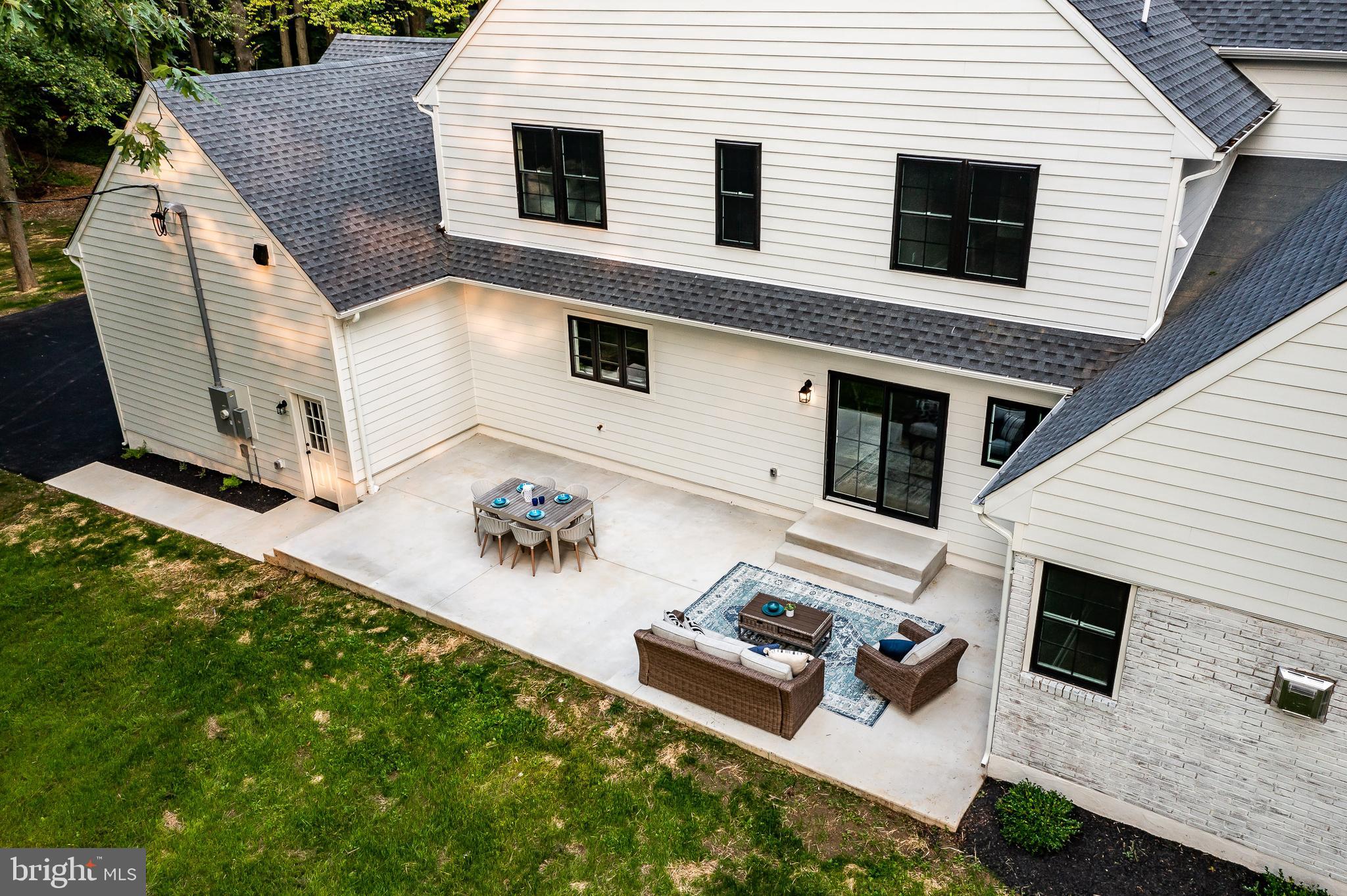 RADNOR HUNT - Residential