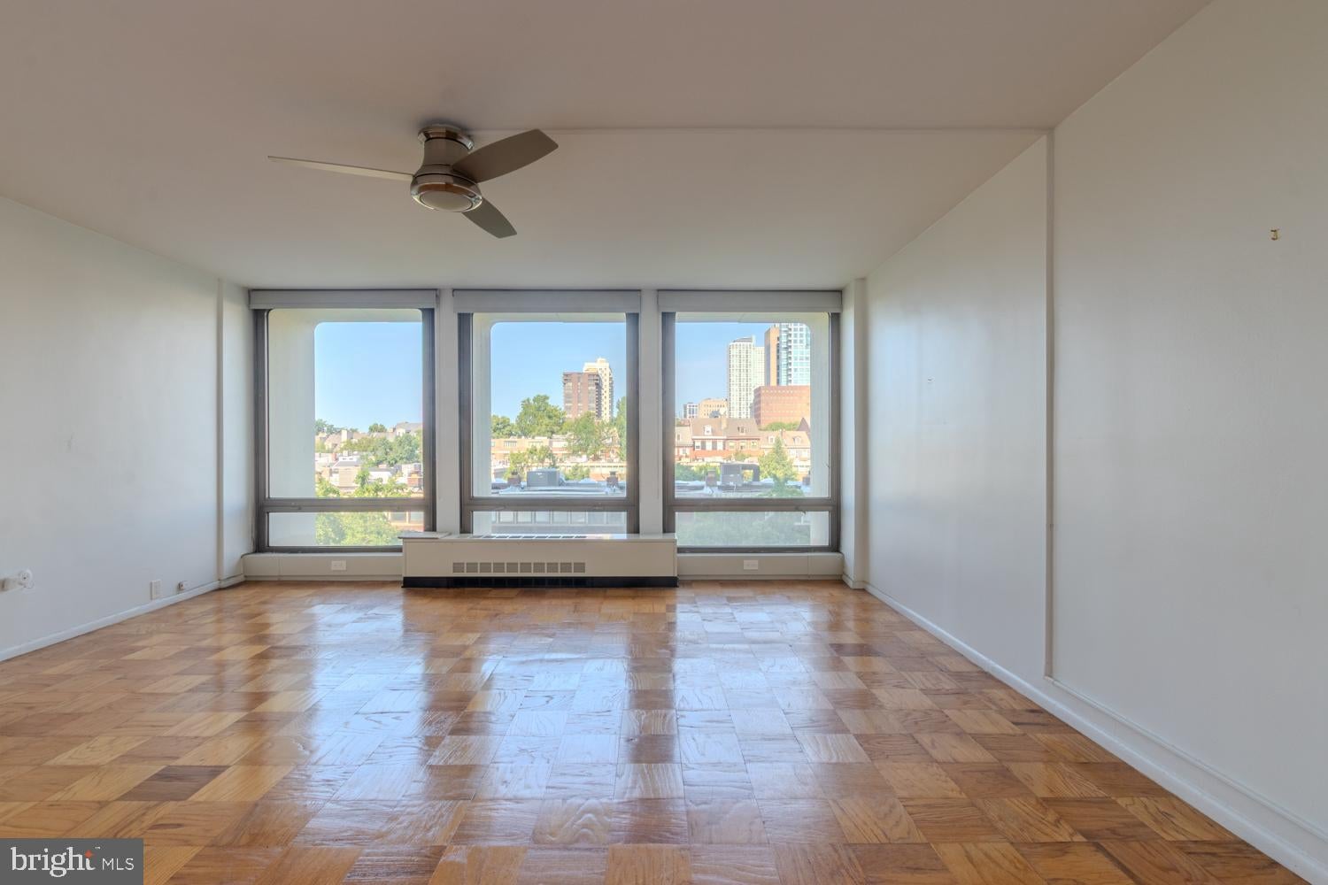 210 LOCUST 3EW