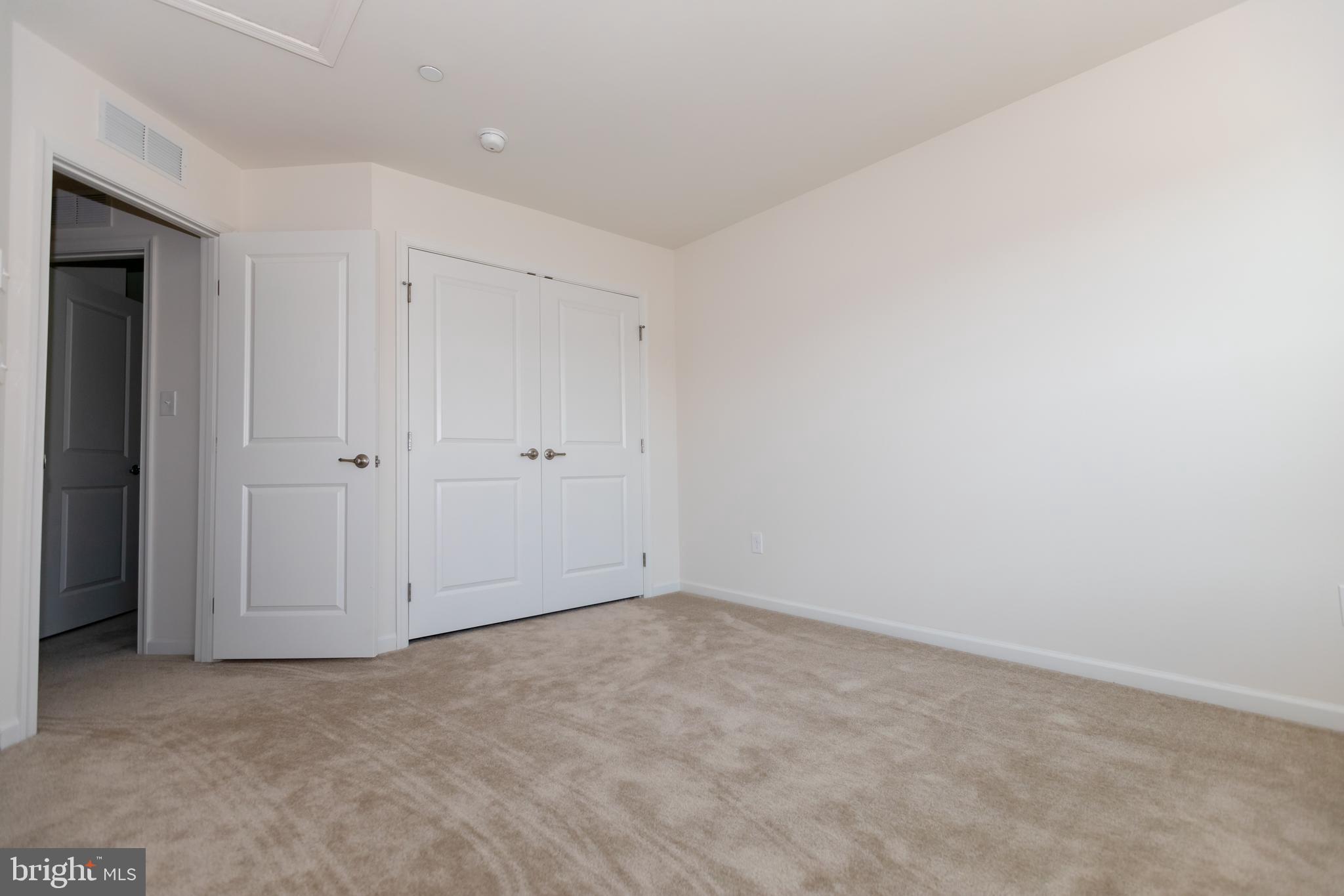 PATRIOTS GLEN - Residential