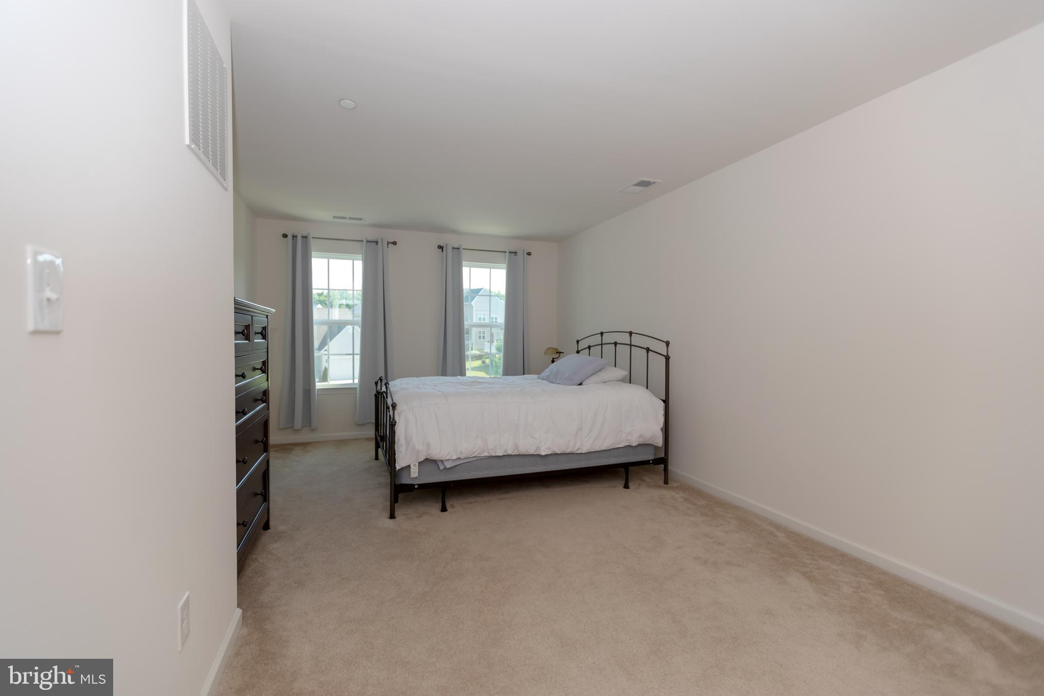 PATRIOTS GLEN - Residential