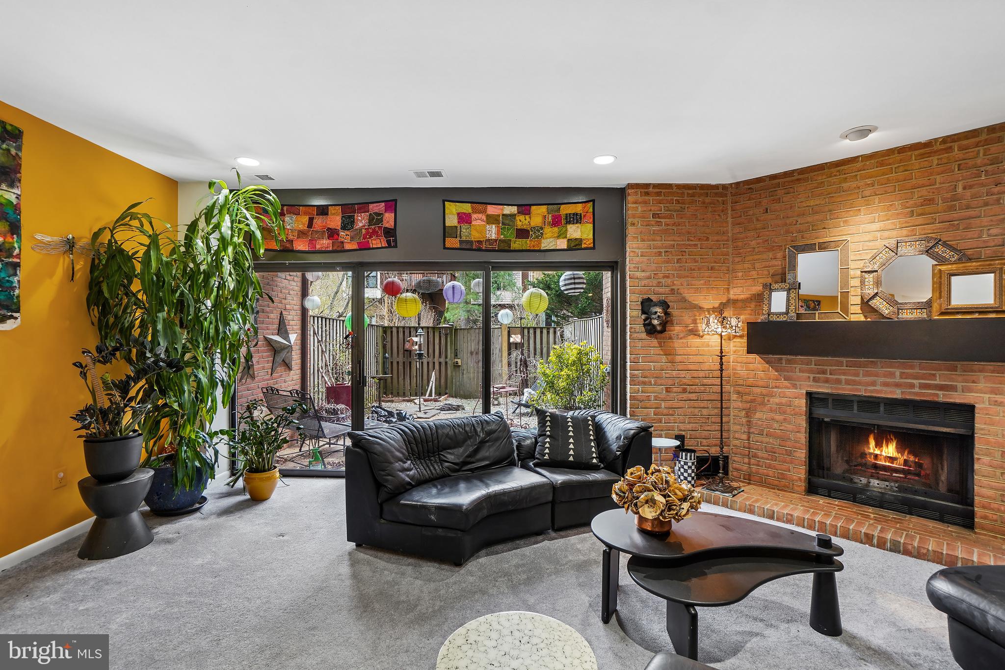 5233 KING CHARLES WAY 1-5