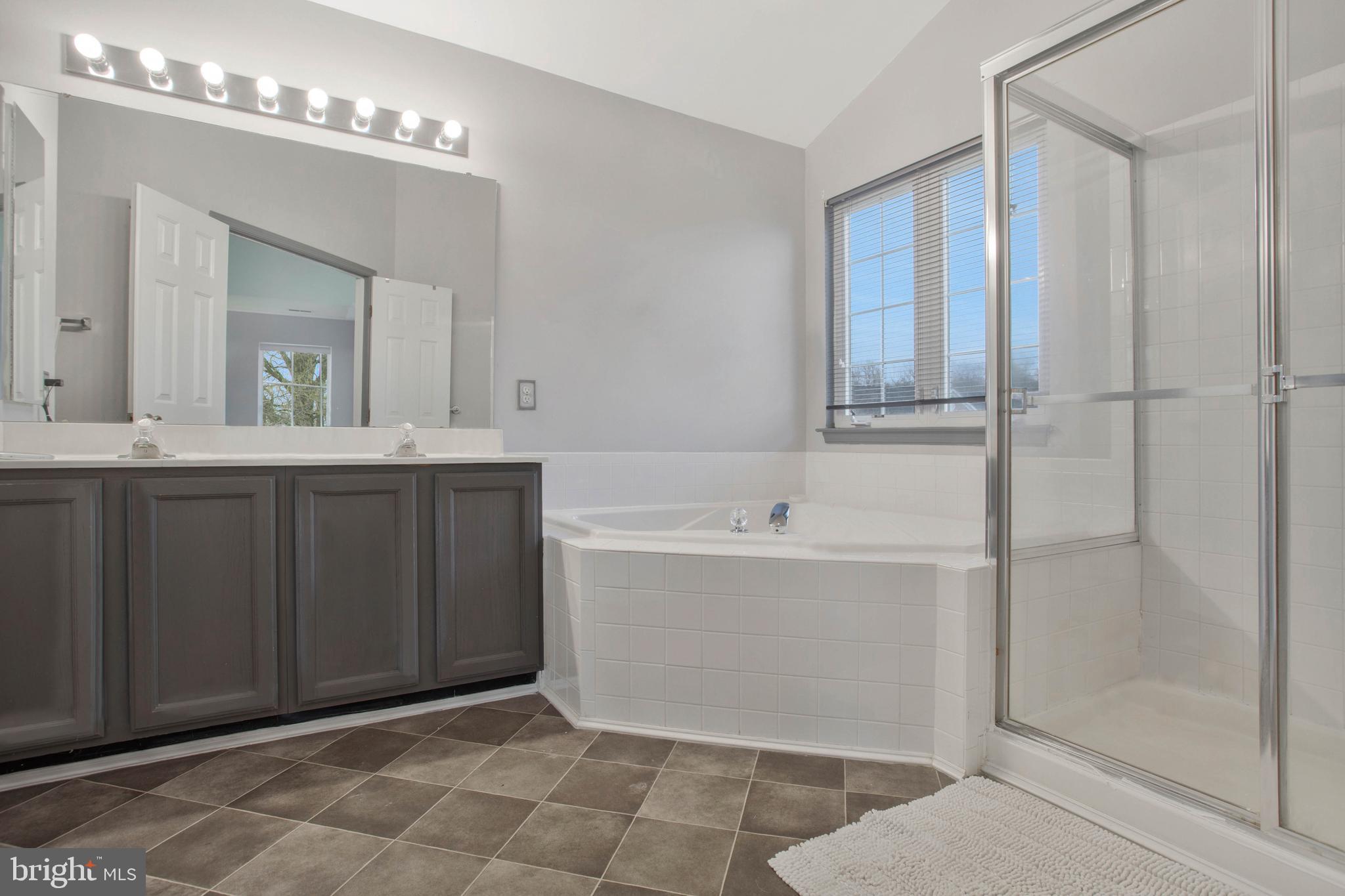 SIMMONS ACRES PLAT 14 - Residential