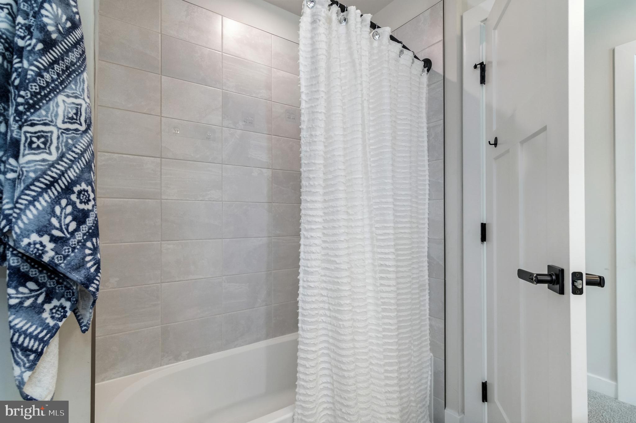 FAWN LAKE - Residential