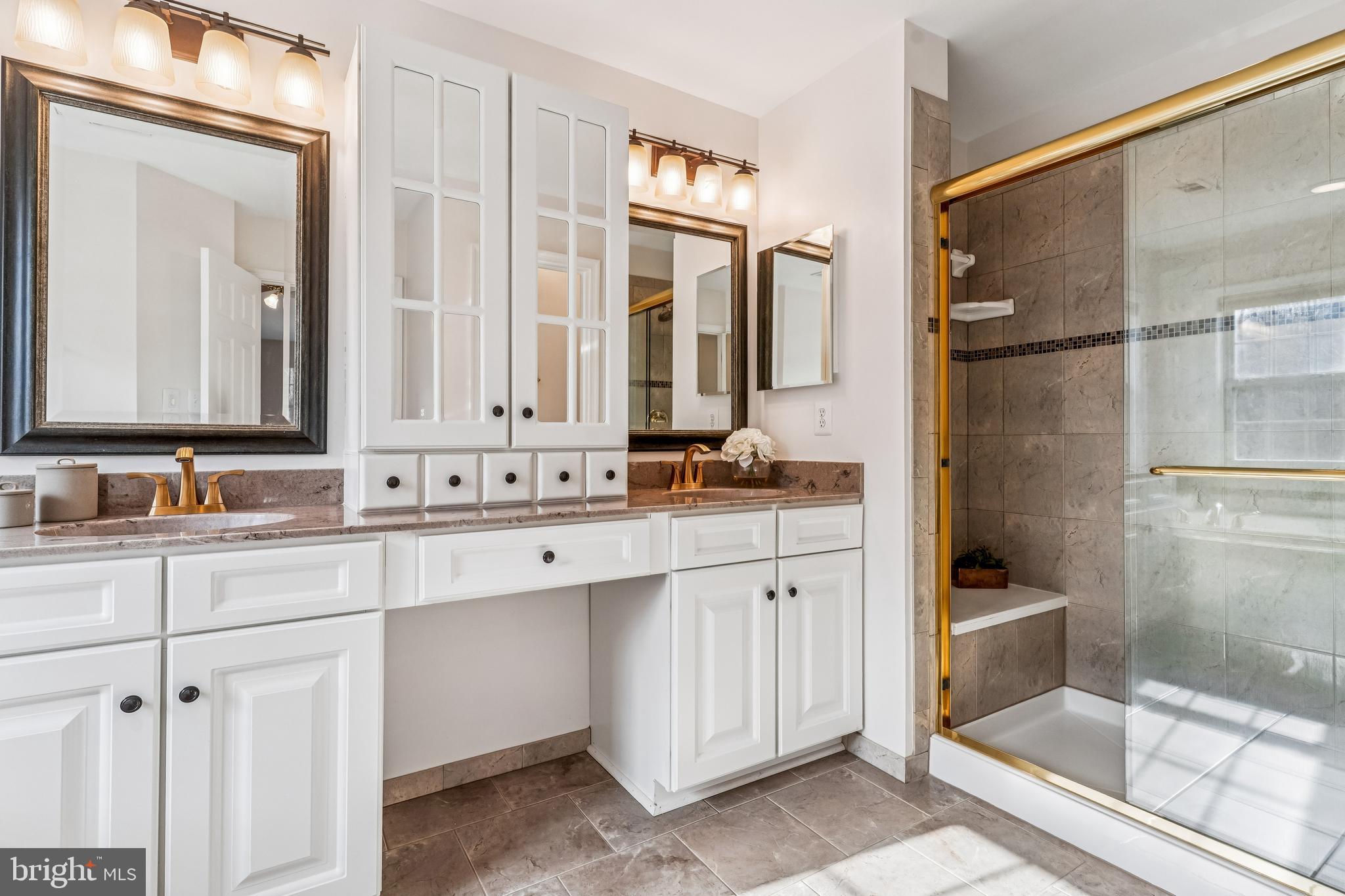 VALLEY VUE - Residential