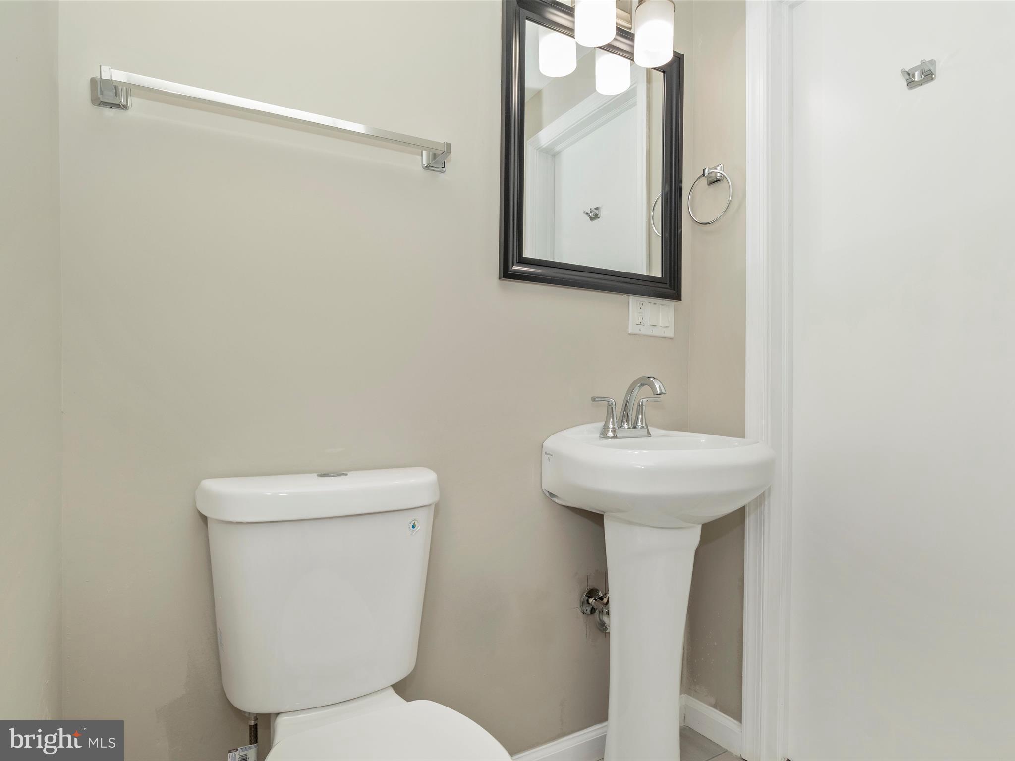 HUTCHINSON COMMONS - Residential