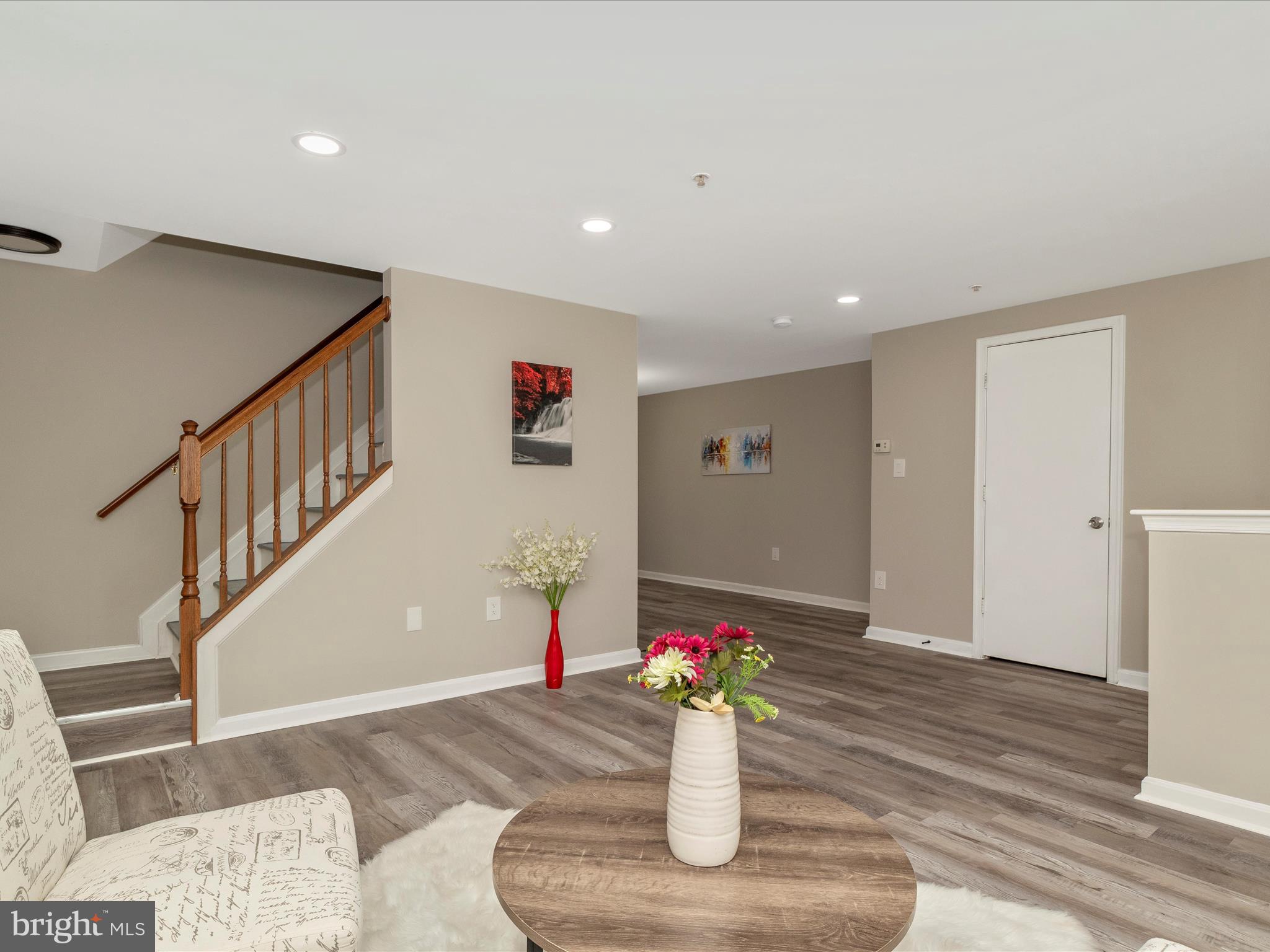 HUTCHINSON COMMONS - Residential