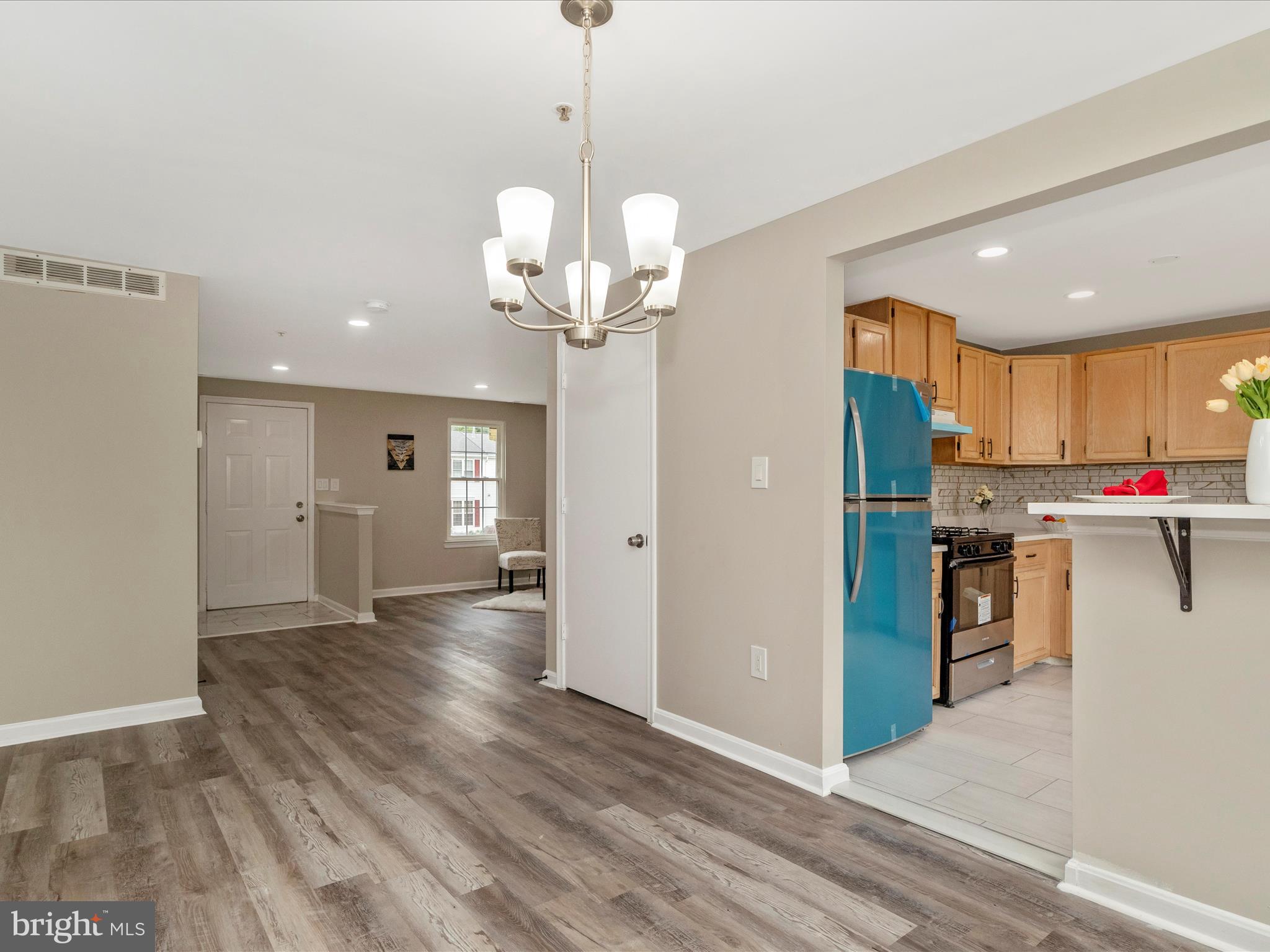 HUTCHINSON COMMONS - Residential