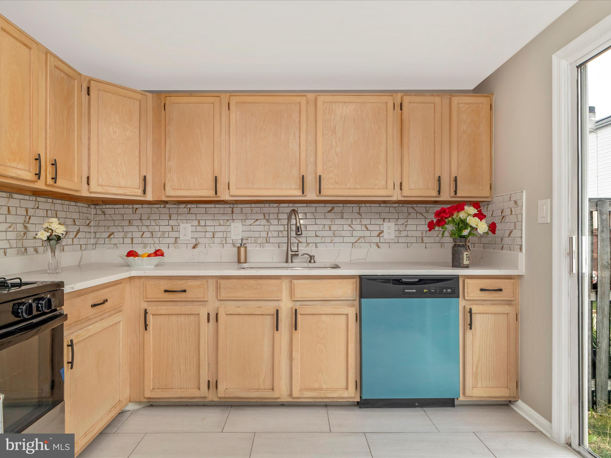 HUTCHINSON COMMONS - Residential